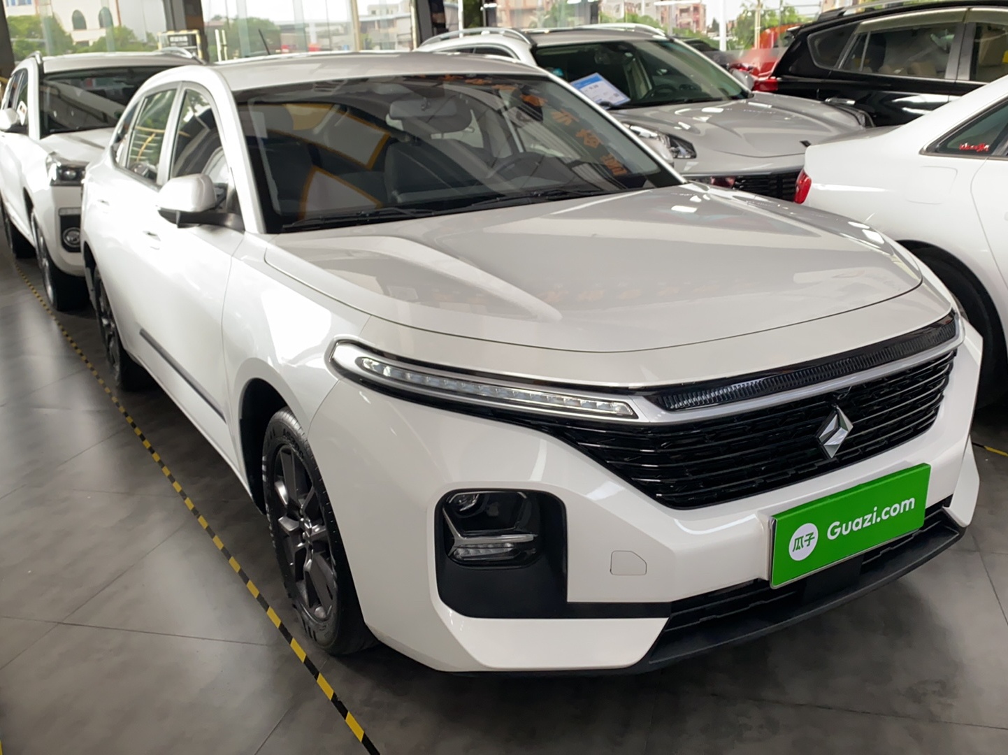 新宝骏 宝骏RC-5 2020款 1.5L CVT智耀精英型