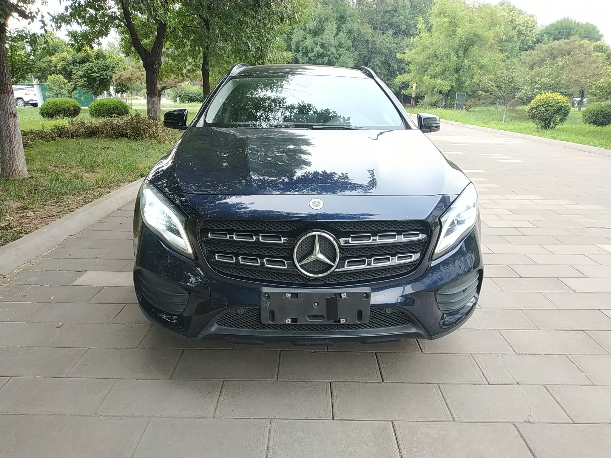 奔驰GLA级 2018款 GLA 220 4MATIC 运动型