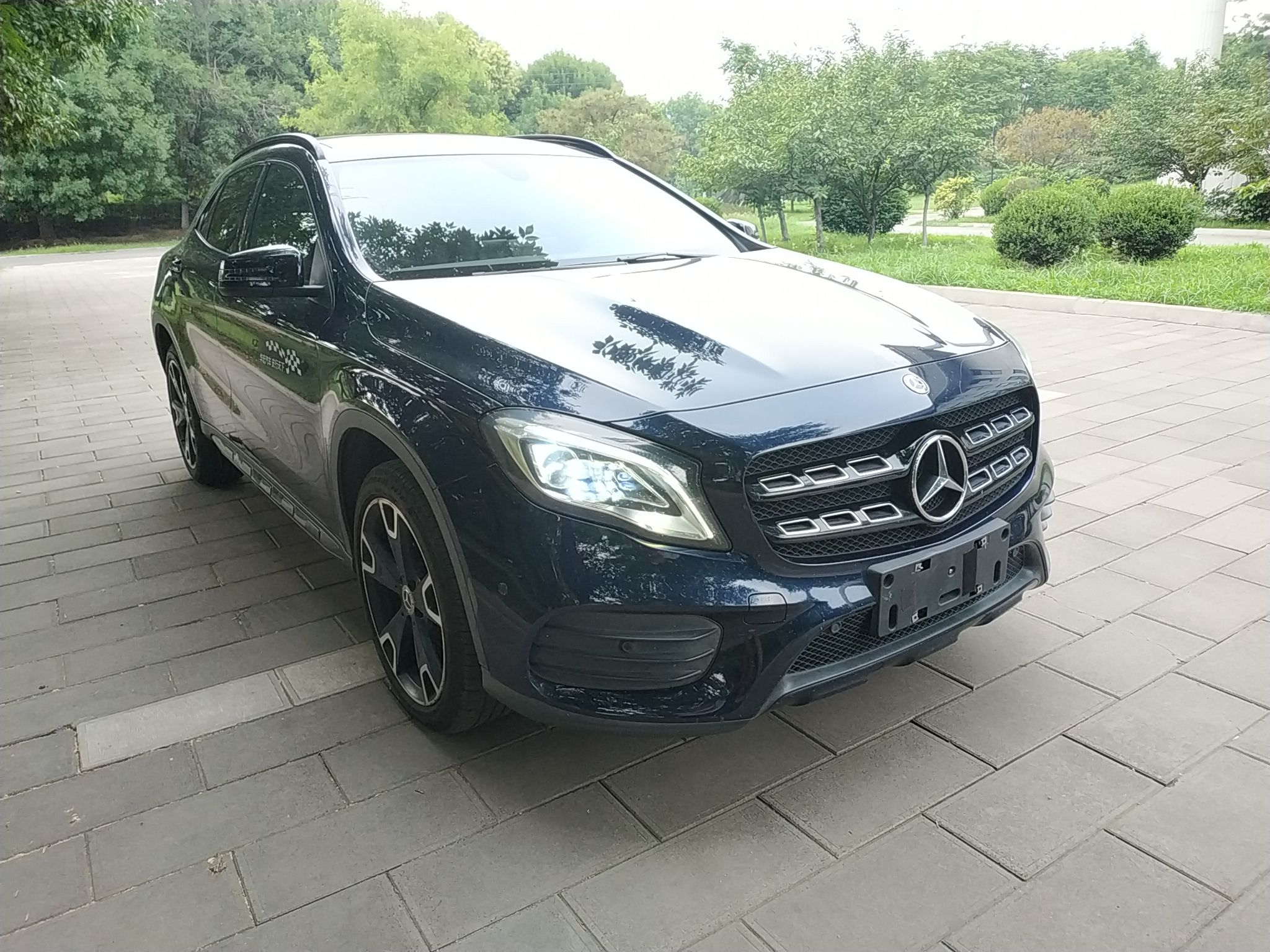 奔驰GLA级 2018款 GLA 220 4MATIC 运动型