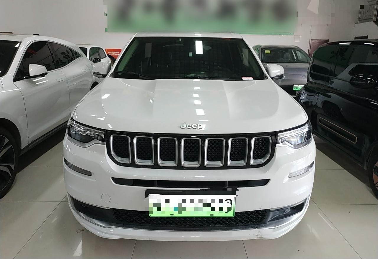 Jeep 大指挥官PHEV 2020款 2.0T 插电混动精英版