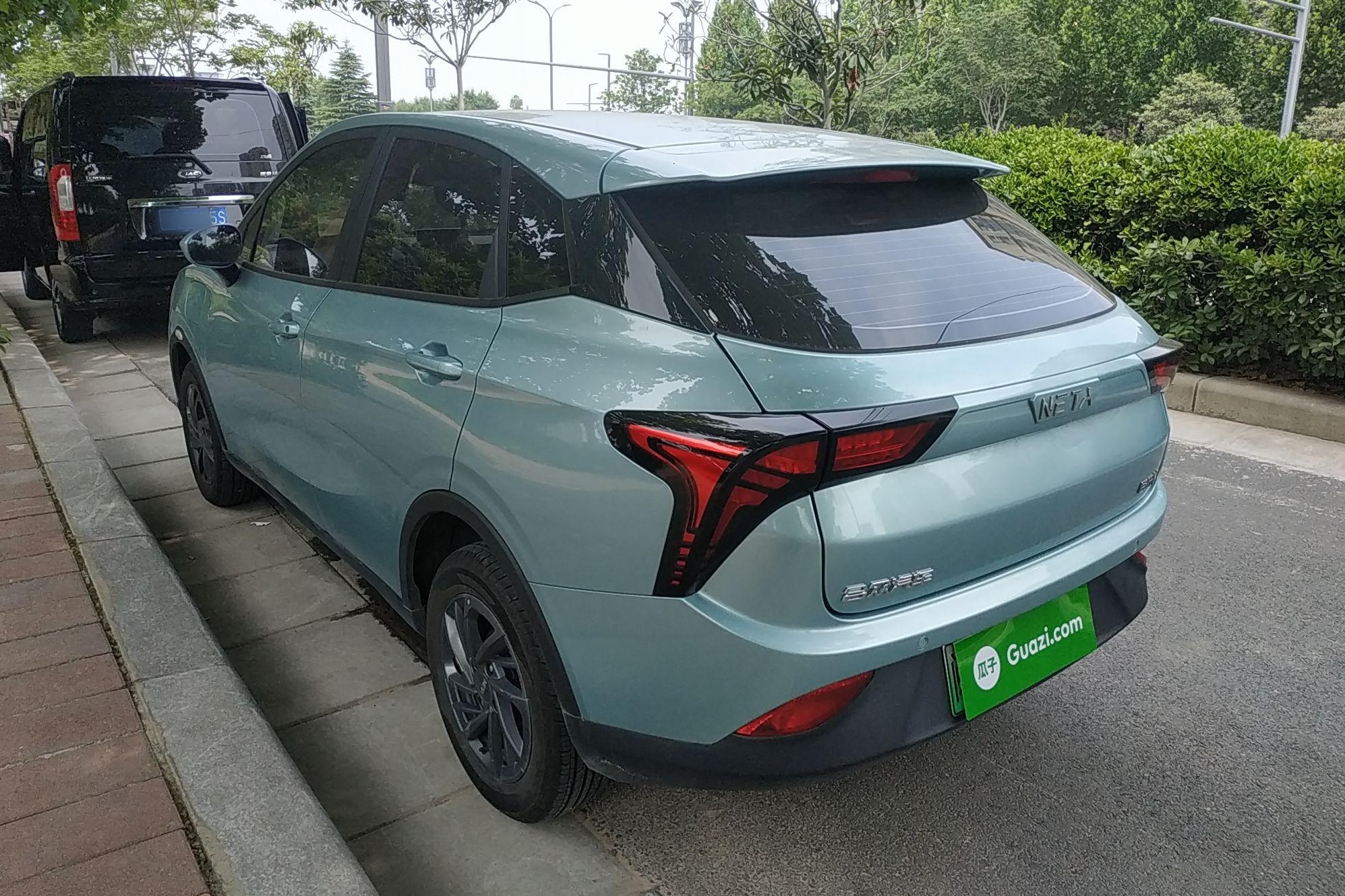 哪吒汽车 哪吒V 2021款 标准续航娱乐版