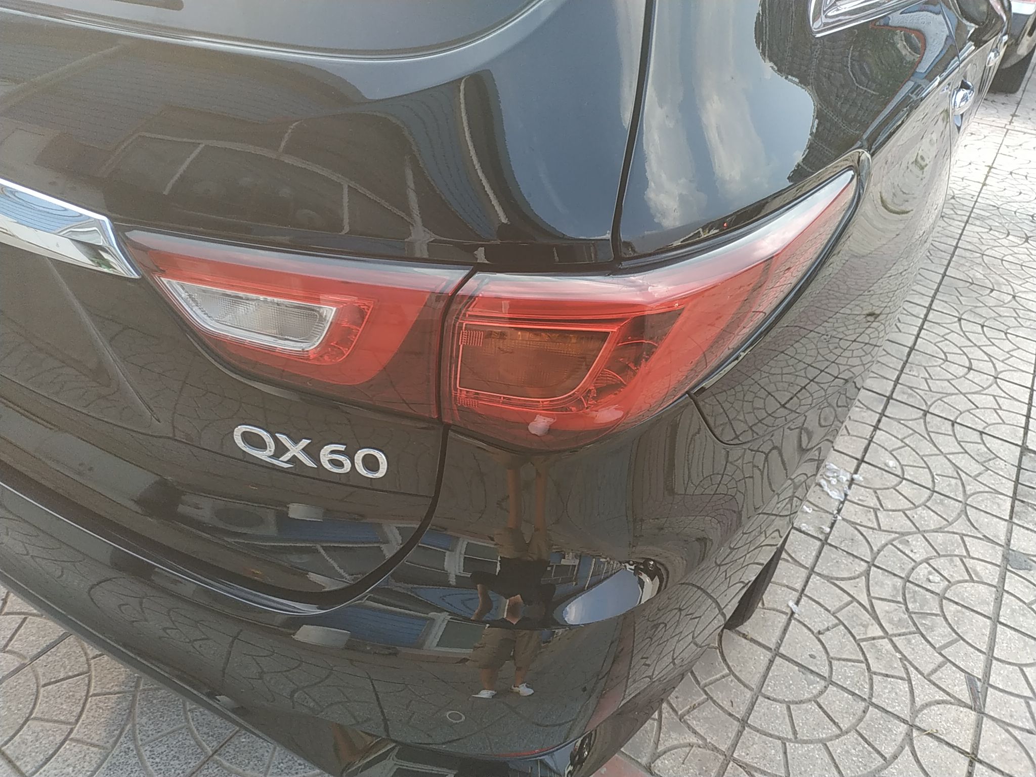 英菲尼迪QX60 2018款 2.5T Hybrid 两驱卓越版 国VI(进口)