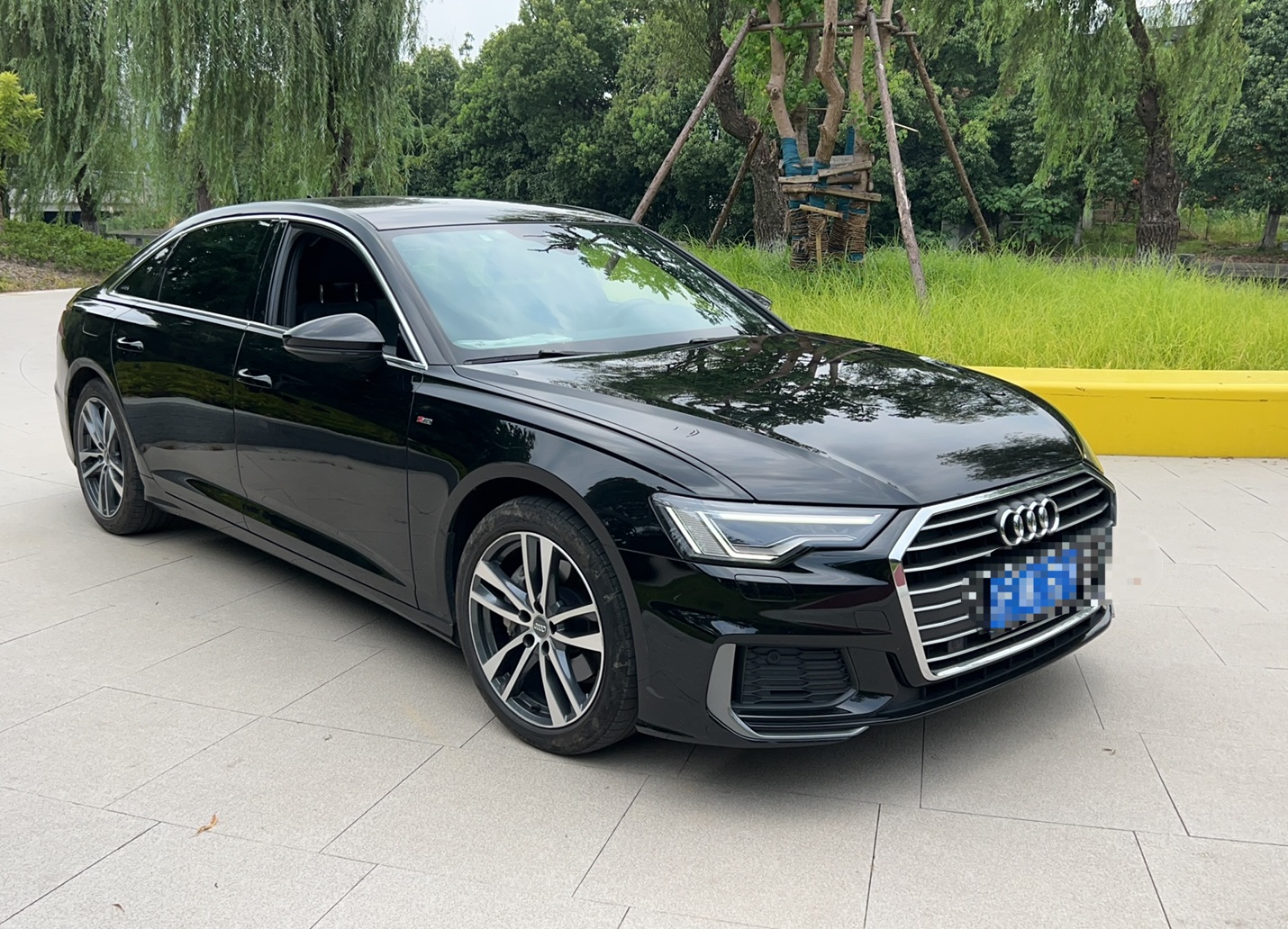 奥迪A6L 2019款 45 TFSI 臻选动感型