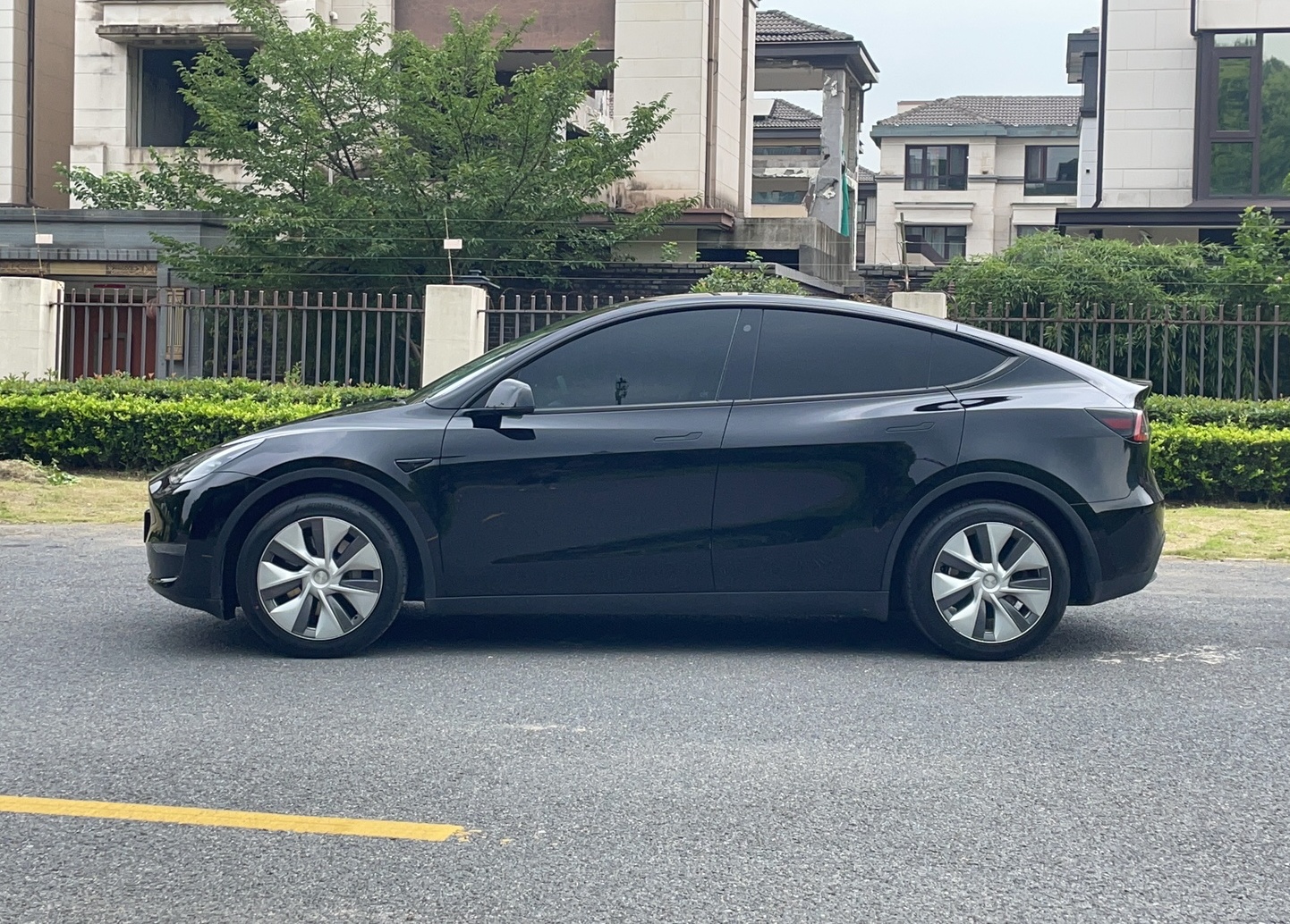 特斯拉 Model Y 2022款 长续航全轮驱动版