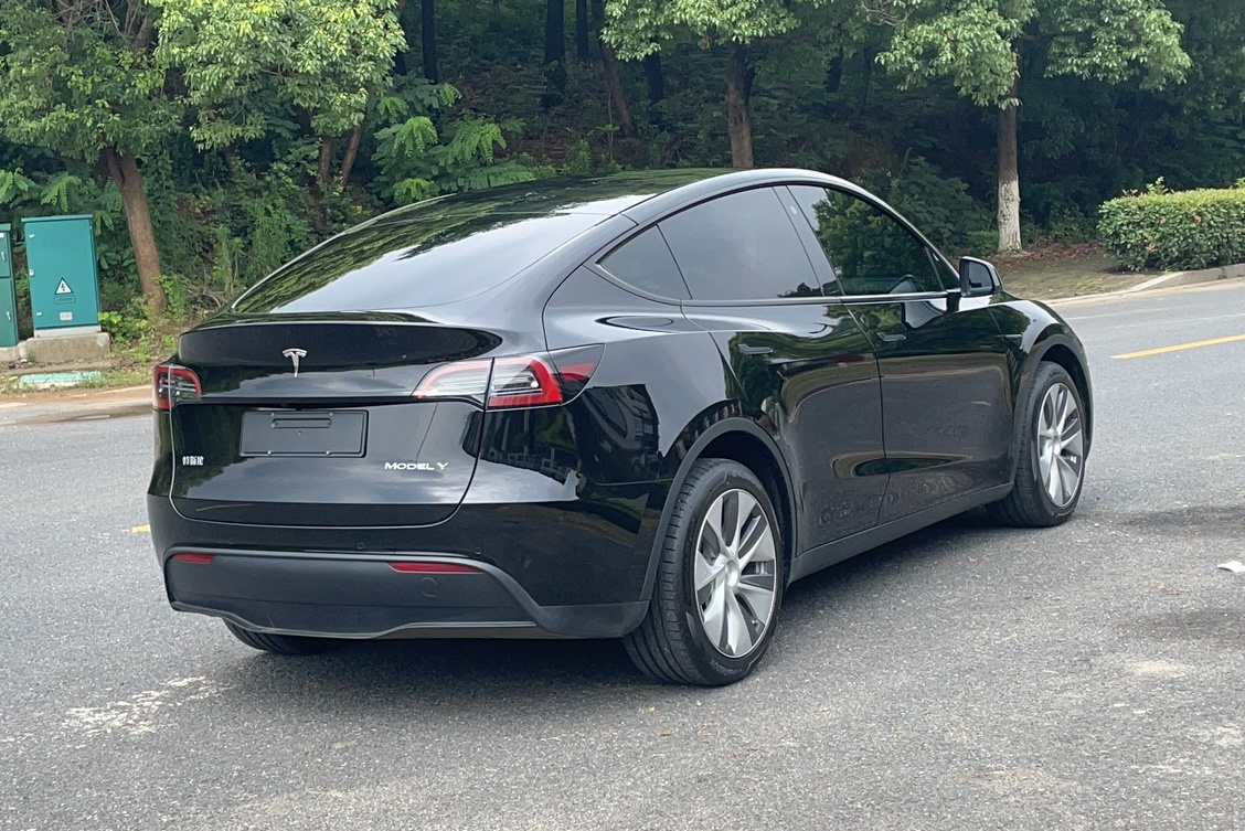 特斯拉 Model Y 2022款 长续航全轮驱动版