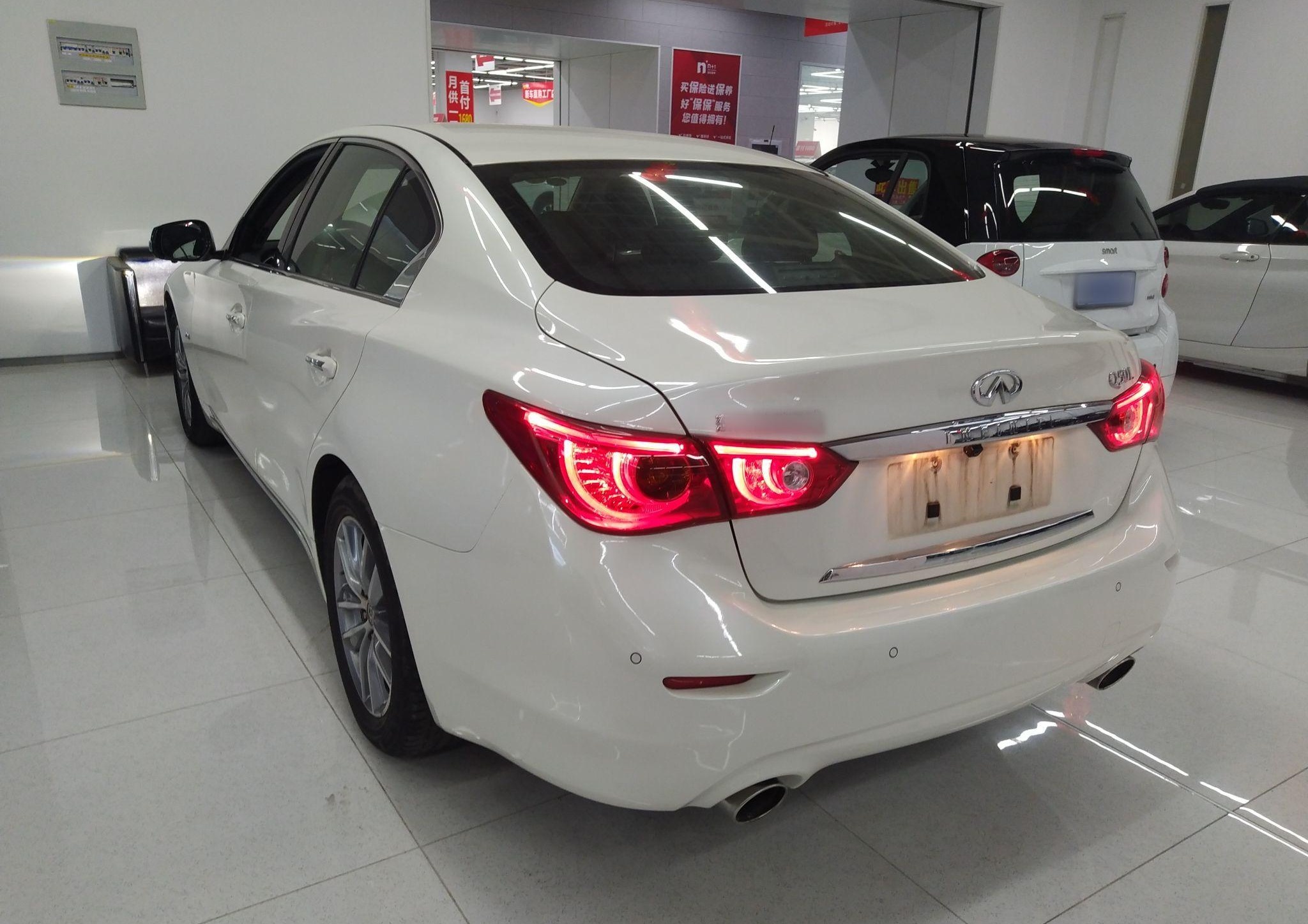 英菲尼迪Q50L 2015款 2.0T 悦享版