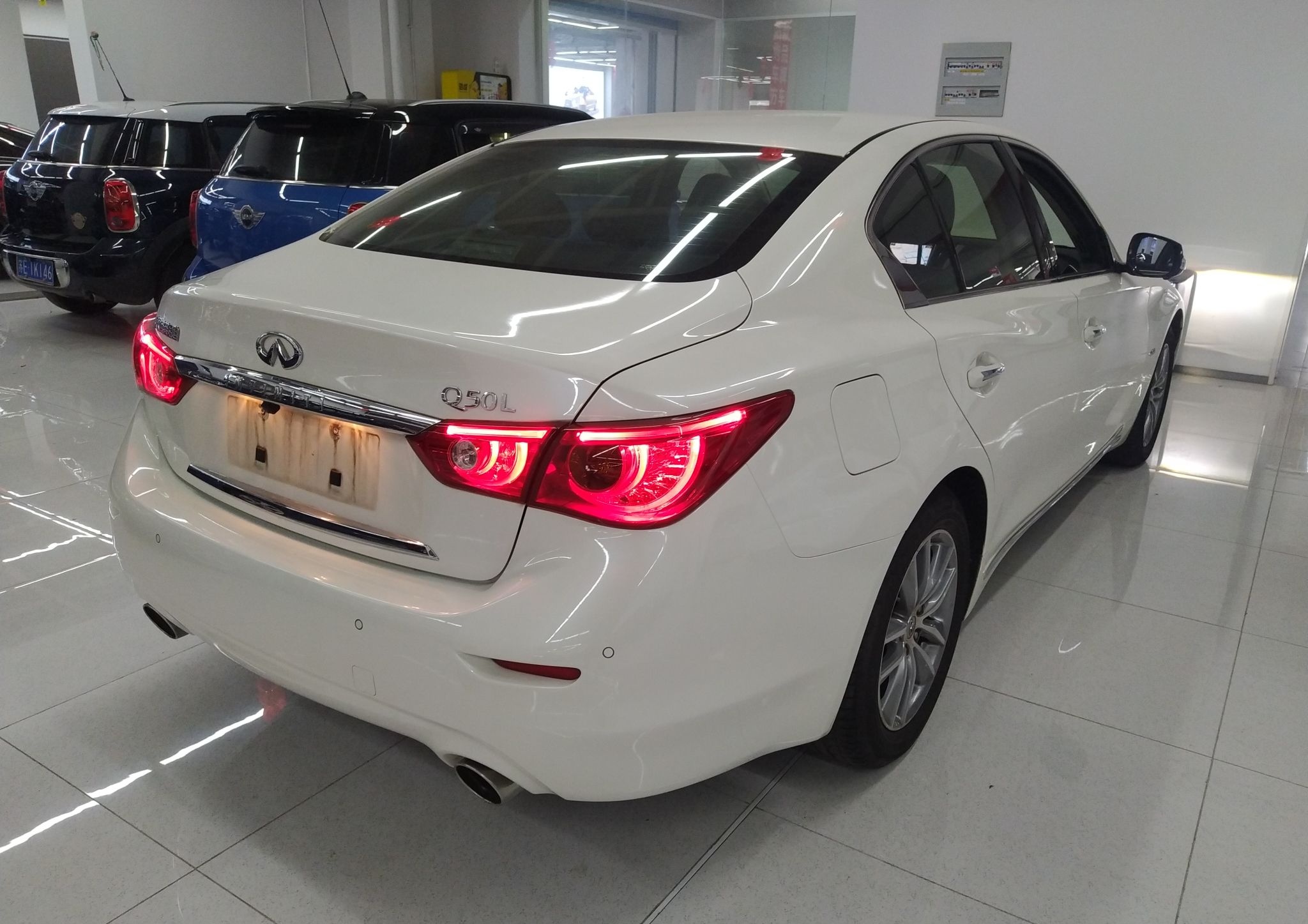 英菲尼迪Q50L 2015款 2.0T 悦享版