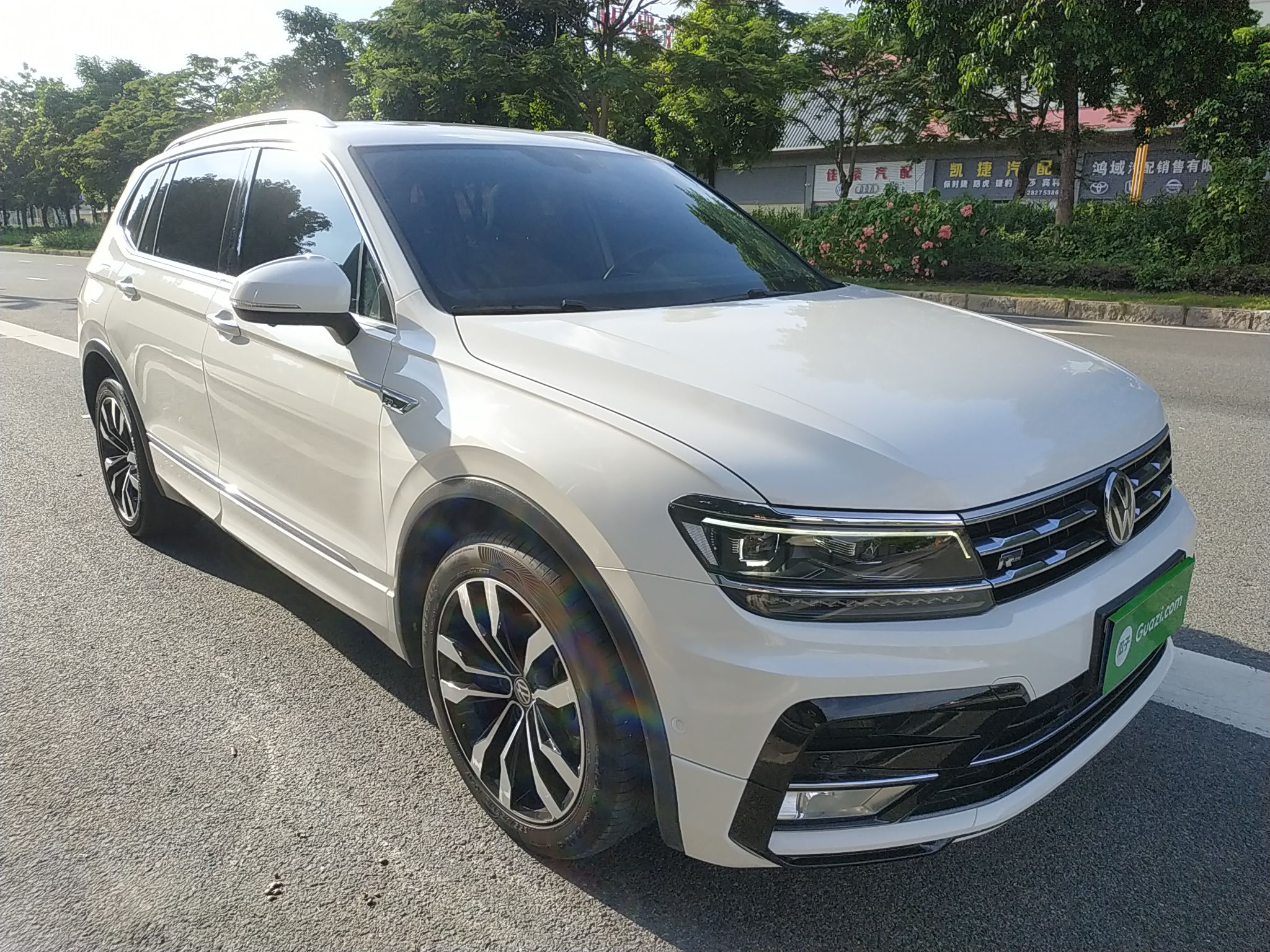 大众 途观L 2019款 380TSI 自动四驱R-Line旗舰版7座 国VI