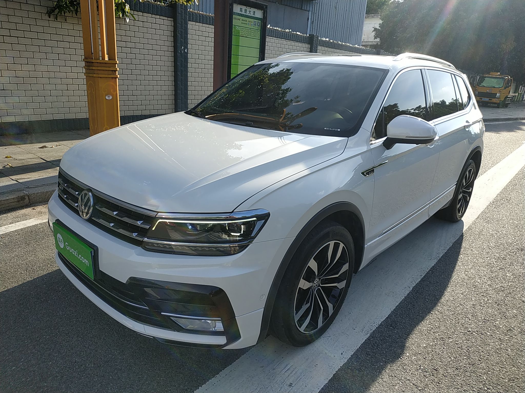 大众 途观L 2019款 380TSI 自动四驱R-Line旗舰版7座 国VI