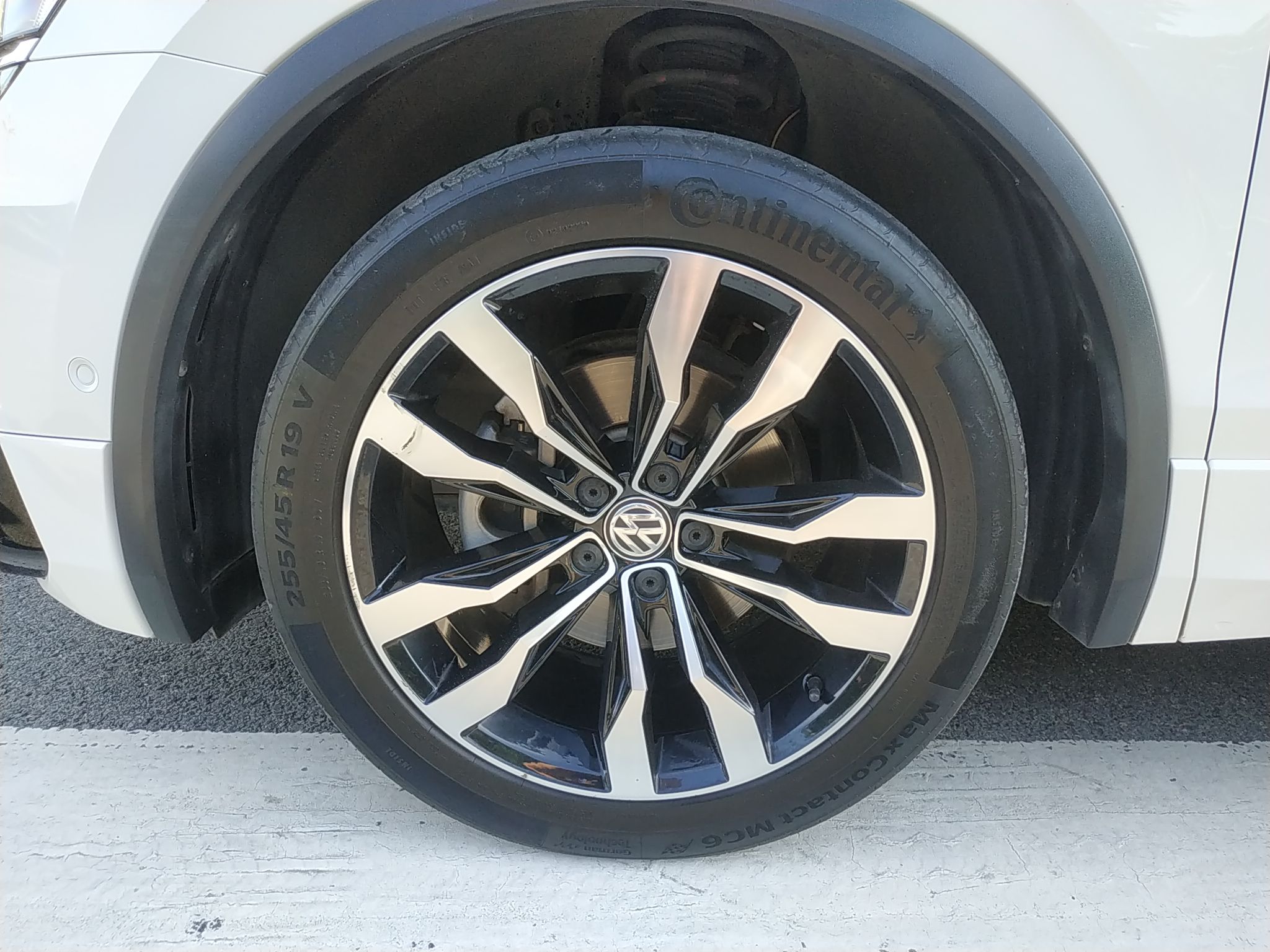 大众 途观L 2019款 380TSI 自动四驱R-Line旗舰版7座 国VI