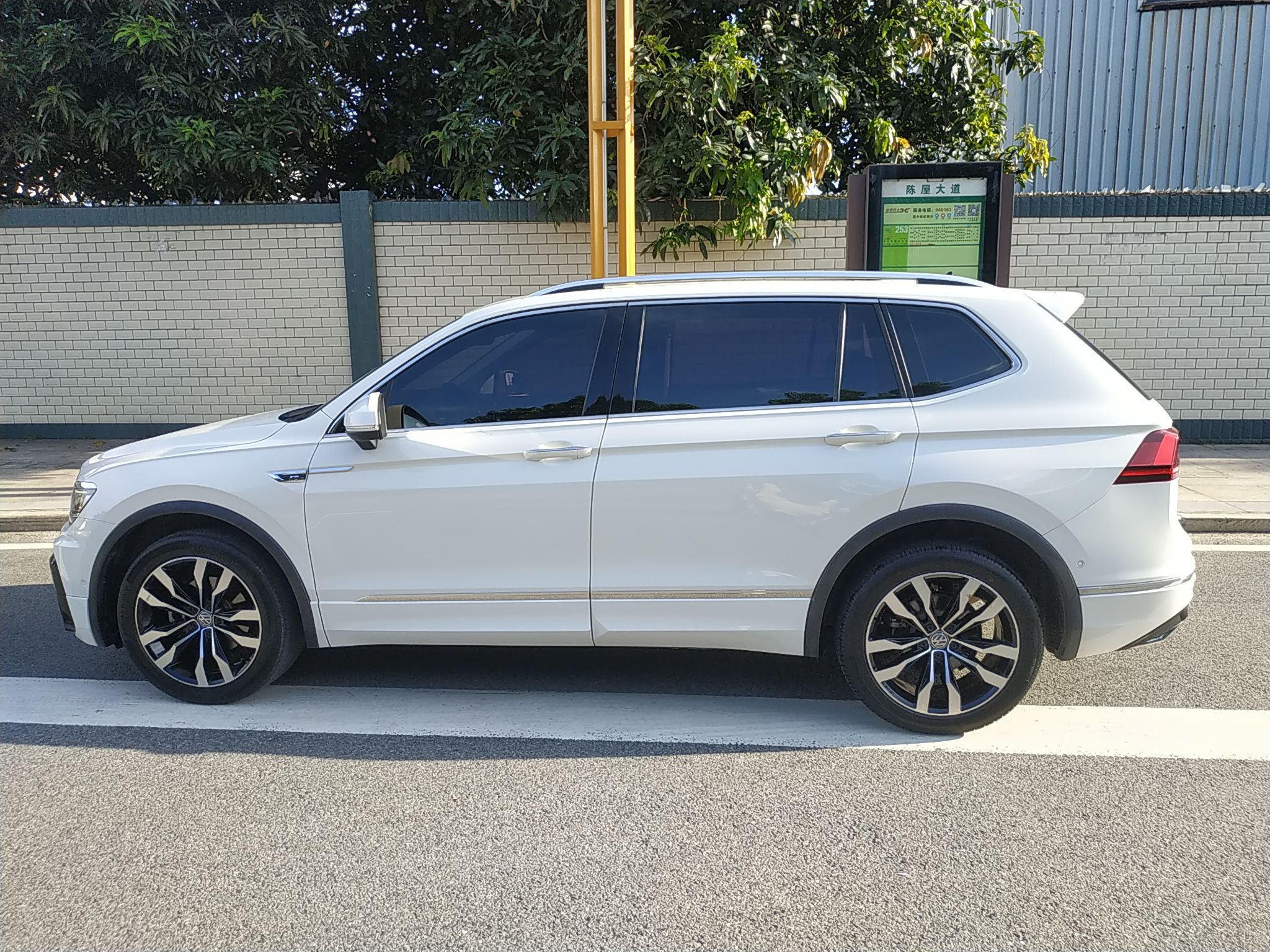 大众 途观L 2019款 380TSI 自动四驱R-Line旗舰版7座 国VI