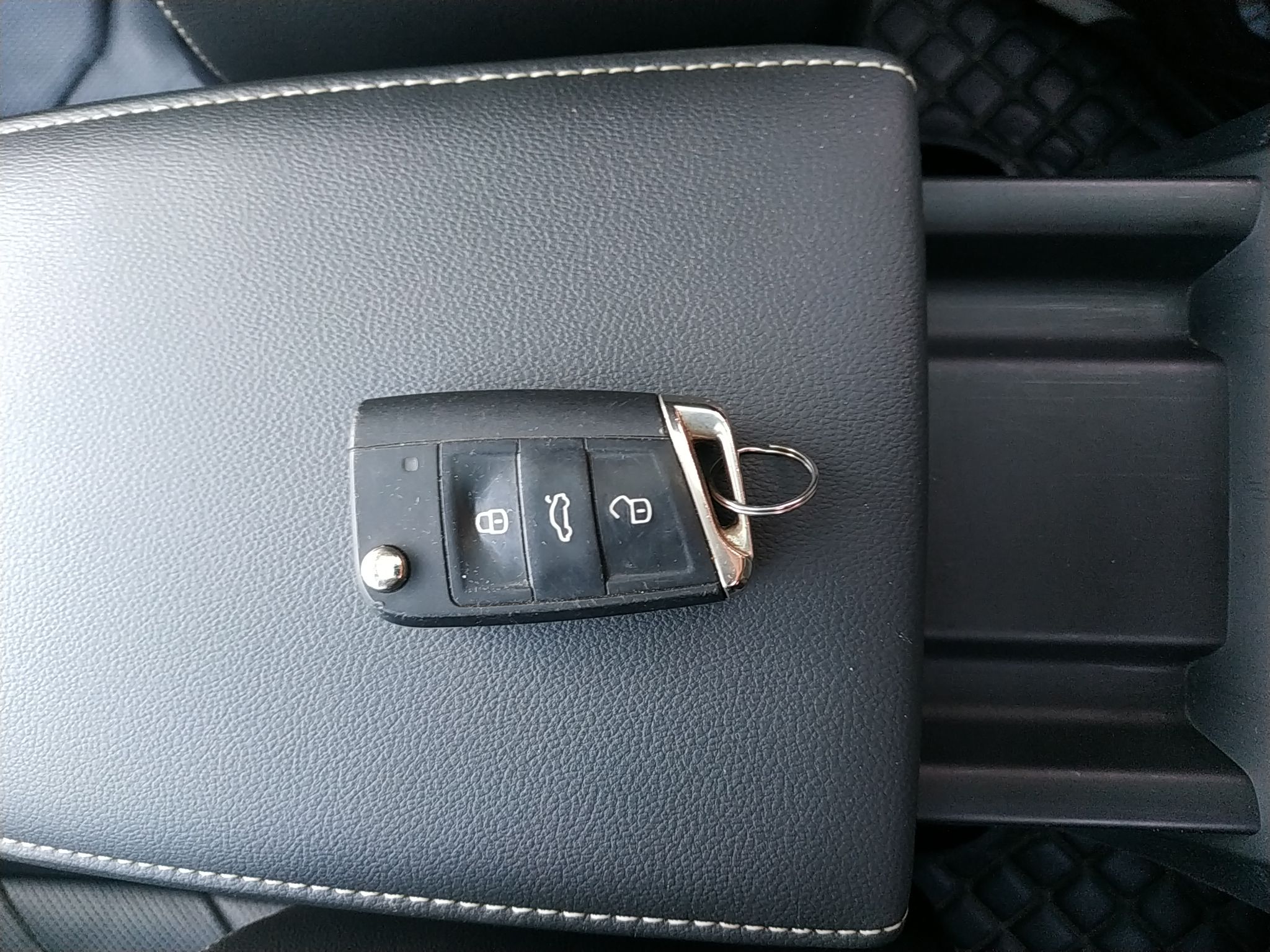 大众 途观L 2019款 380TSI 自动四驱R-Line旗舰版7座 国VI