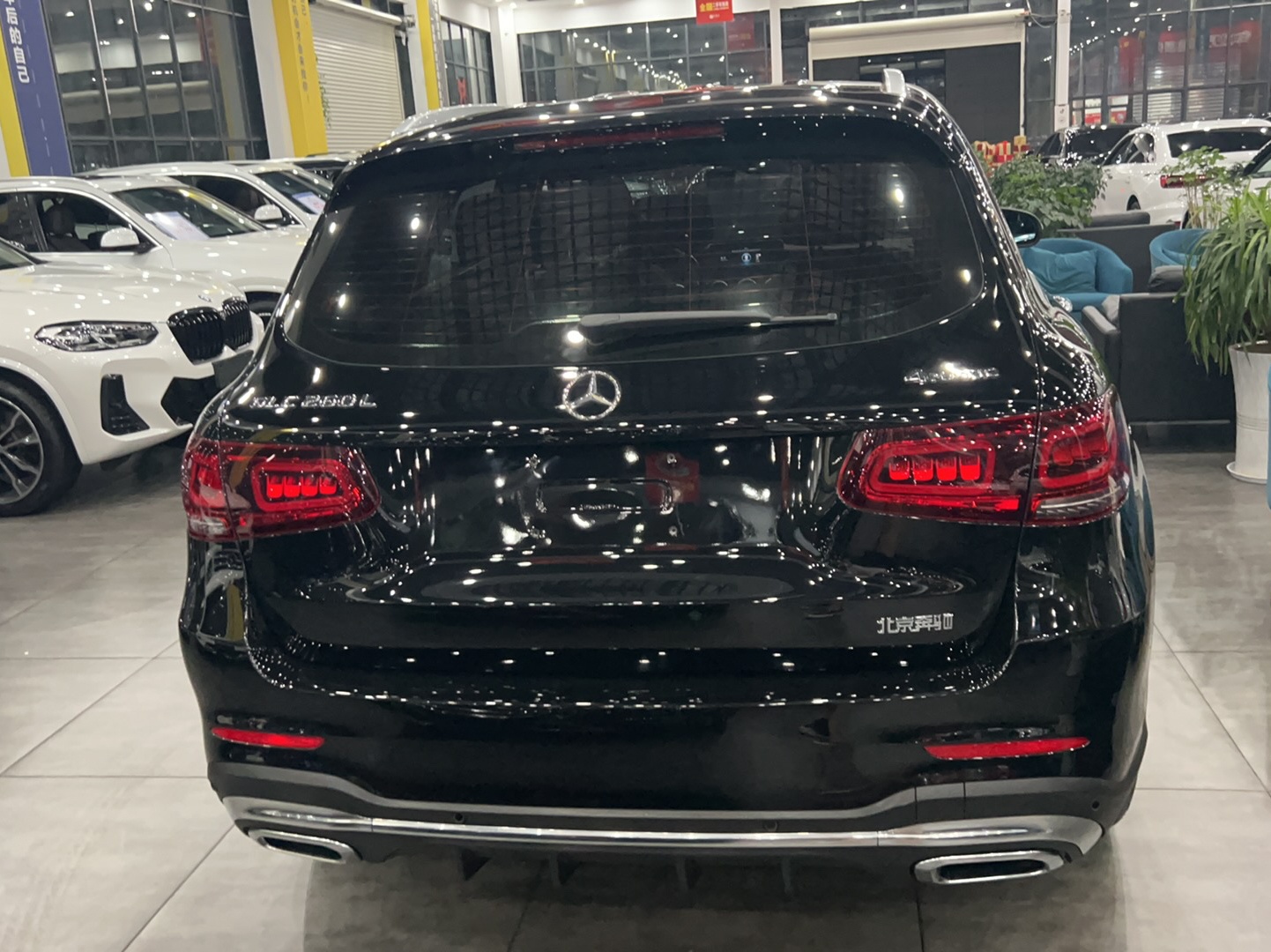 奔驰GLC级 2022款 改款 GLC 260 L 4MATIC 豪华型