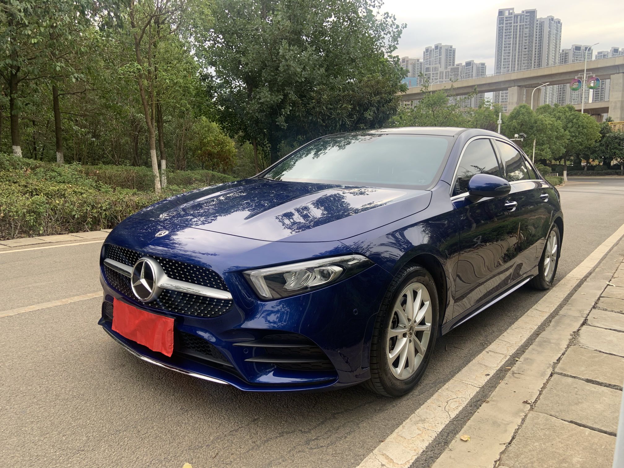 奔驰A级 2021款 A 200 L 运动轿车动感型