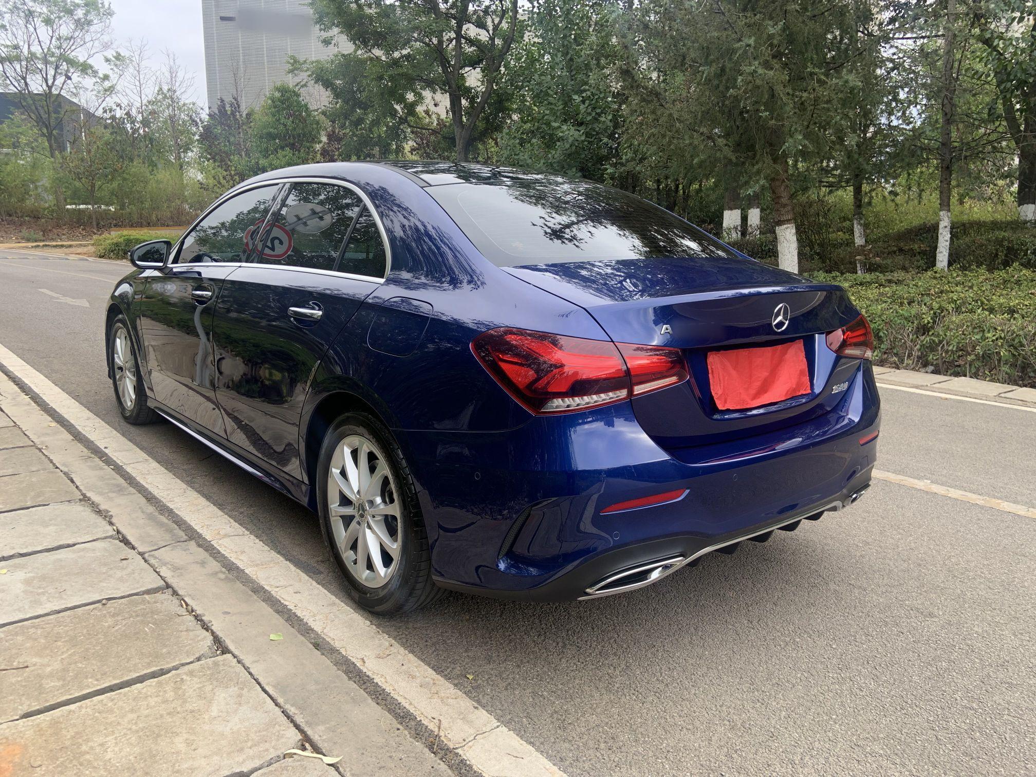 奔驰A级 2021款 A 200 L 运动轿车动感型