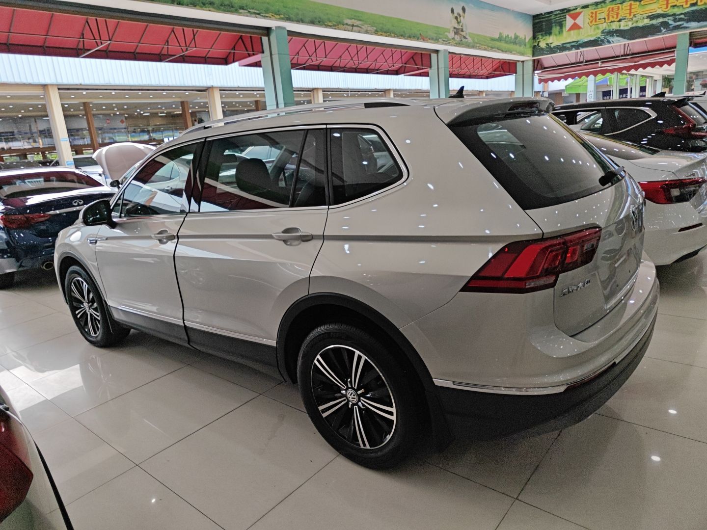 大众 途观L 2019款 改款 330TSI 自动两驱全景舒适版 国VI