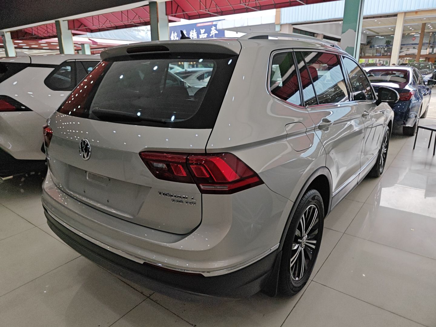 大众 途观L 2019款 改款 330TSI 自动两驱全景舒适版 国VI