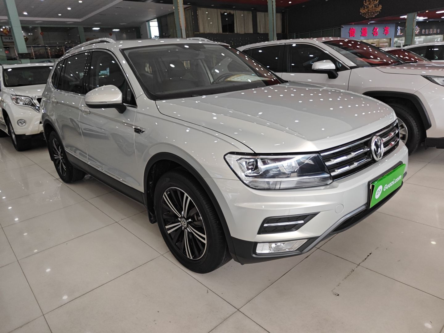 大众 途观L 2019款 改款 330TSI 自动两驱全景舒适版 国VI