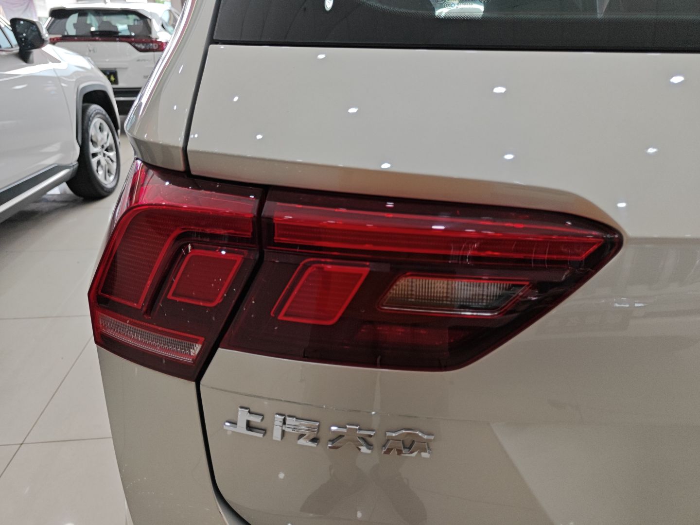 大众 途观L 2019款 改款 330TSI 自动两驱全景舒适版 国VI