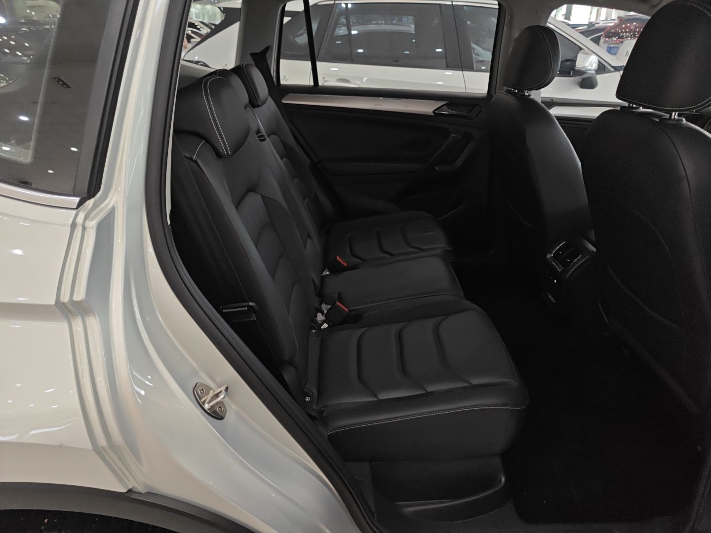 大众 途观L 2019款 改款 330TSI 自动两驱全景舒适版 国VI