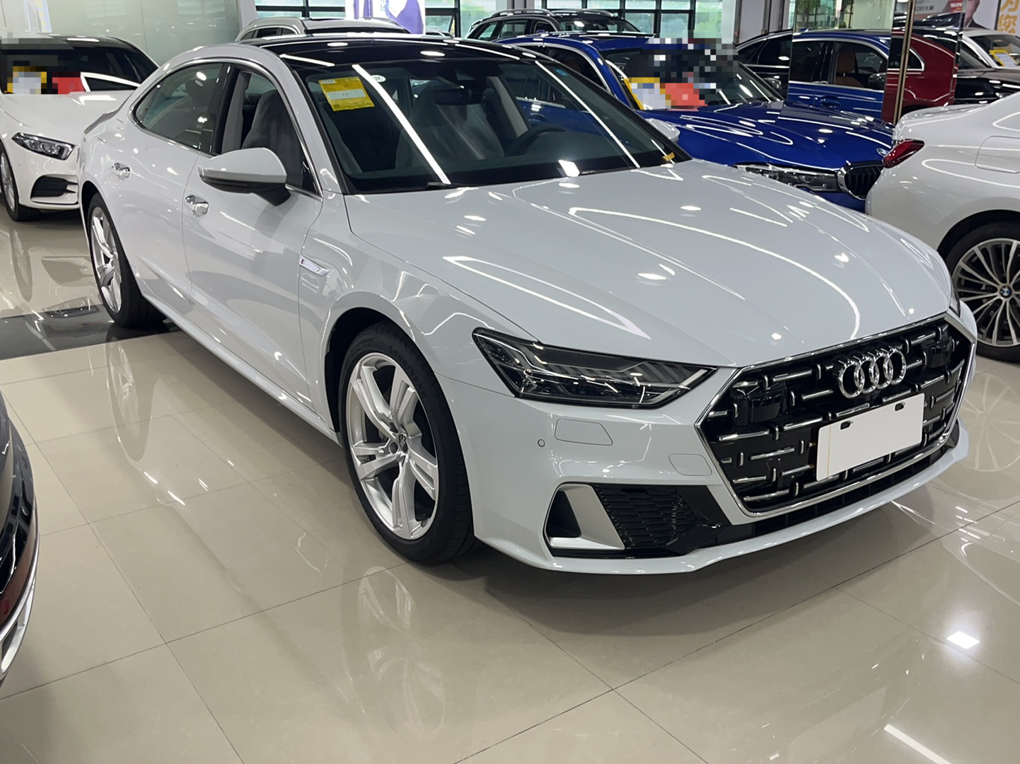 奥迪A7L 2022款 45 TFSI S-line 筑梦未来版