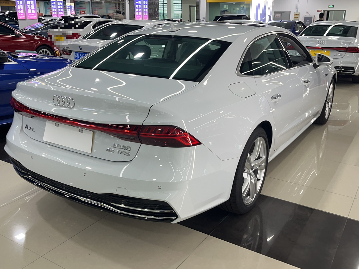 奥迪A7L 2022款 45 TFSI S-line 筑梦未来版