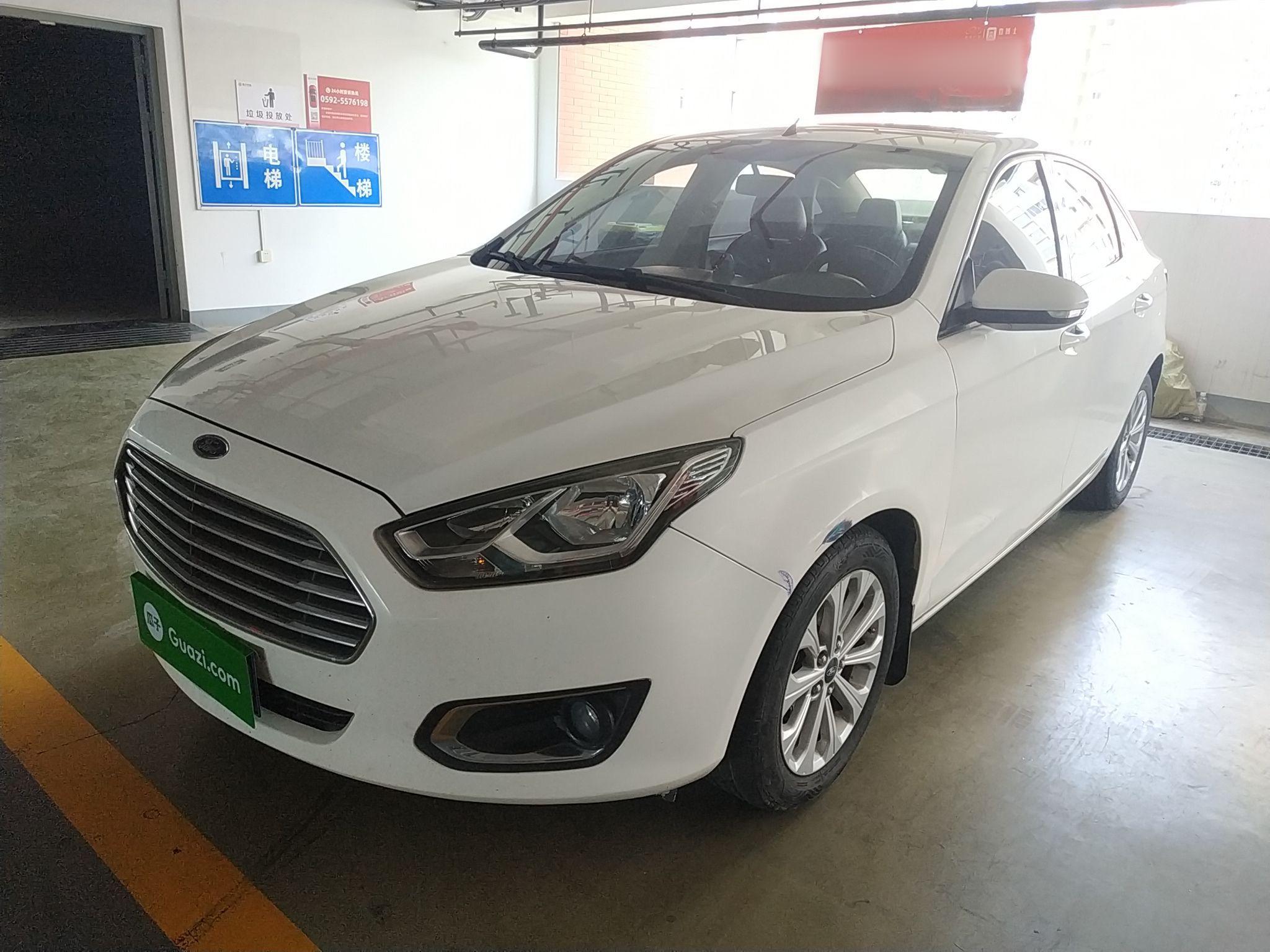 福特 福睿斯 2015款 1.5L 手动时尚型