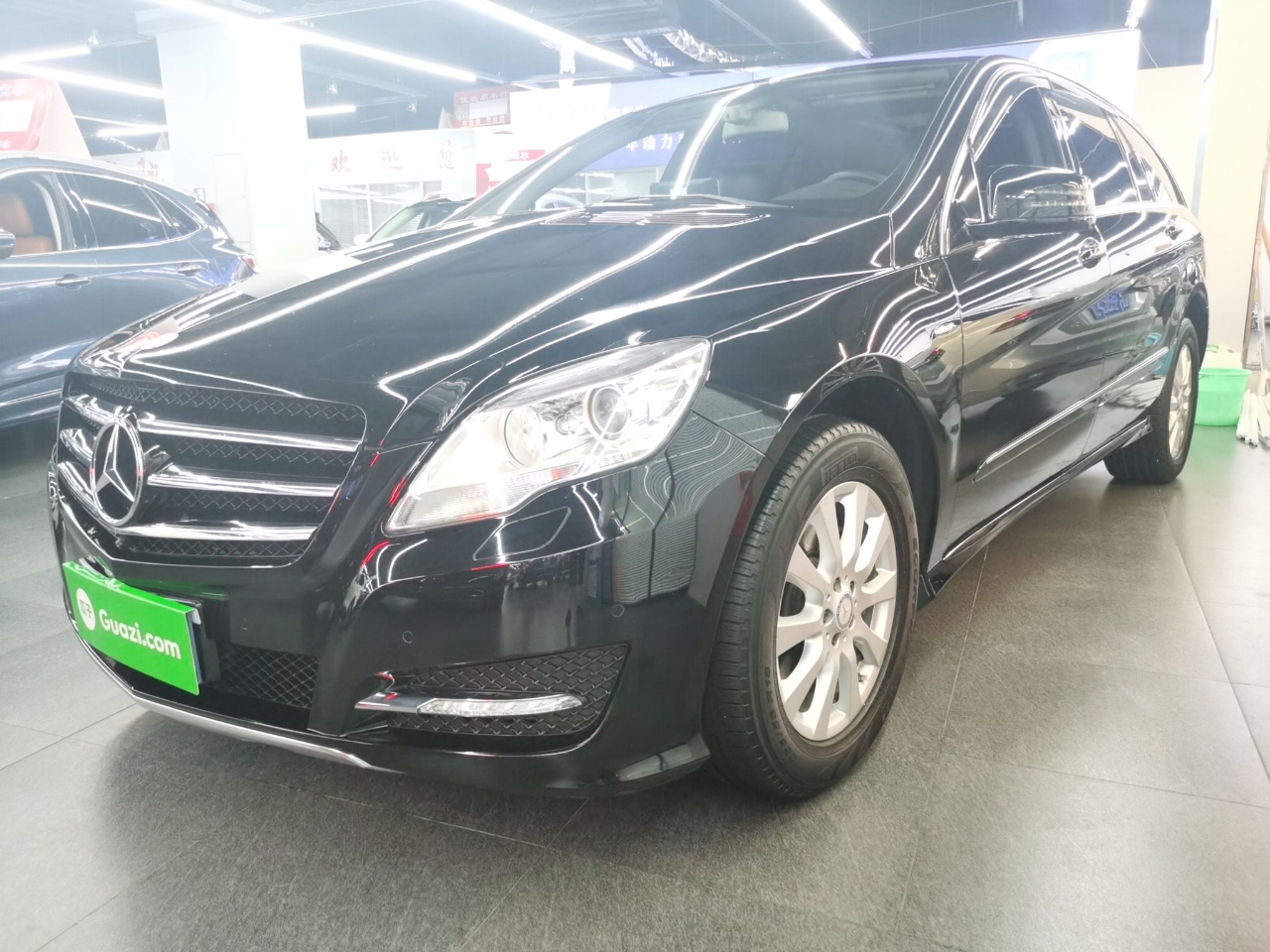 奔驰R级 2017款 R 320 4MATIC 商务型臻藏版(进口)