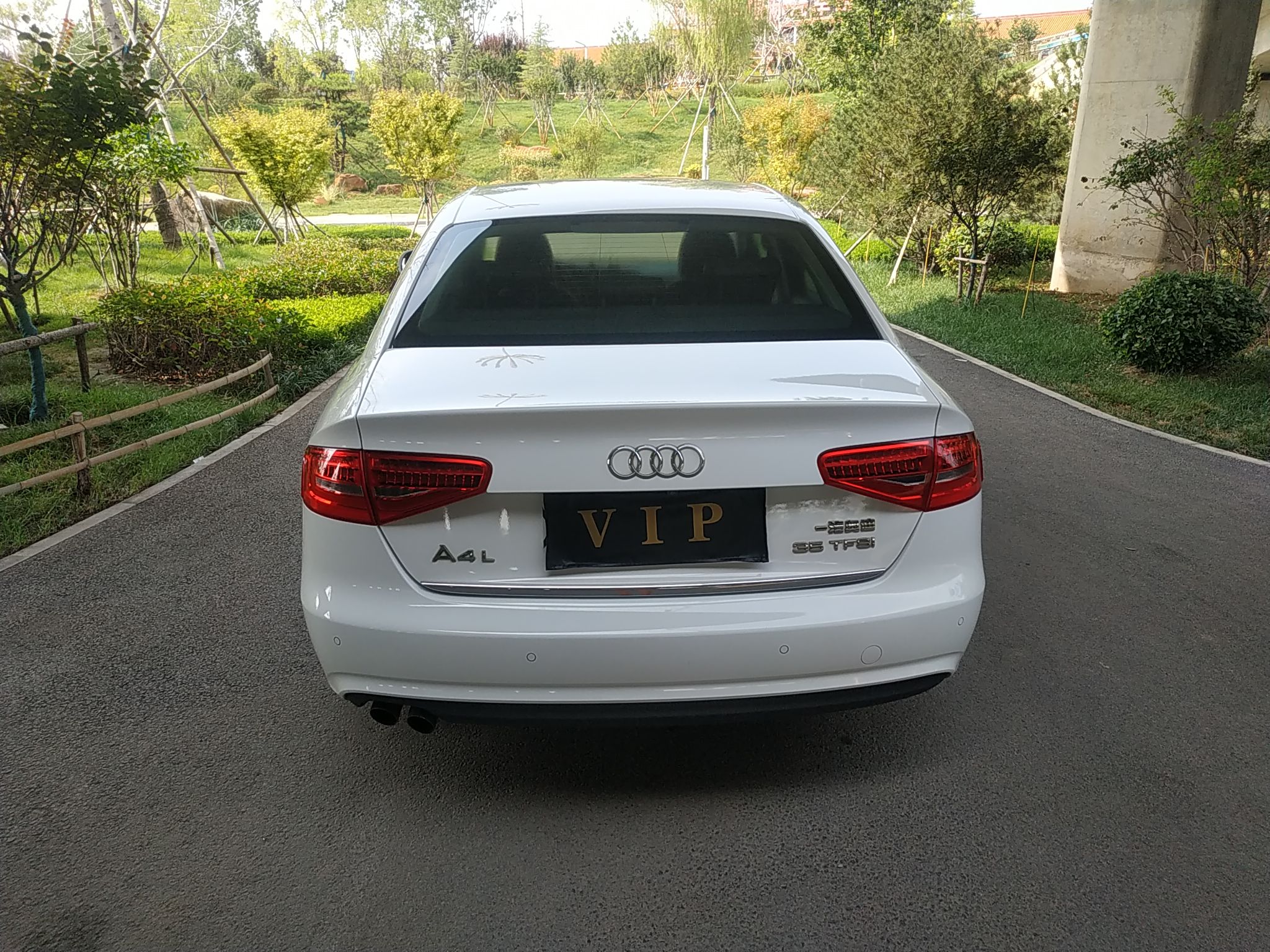 奥迪A4L 2013款 35 TFSI 自动舒适型