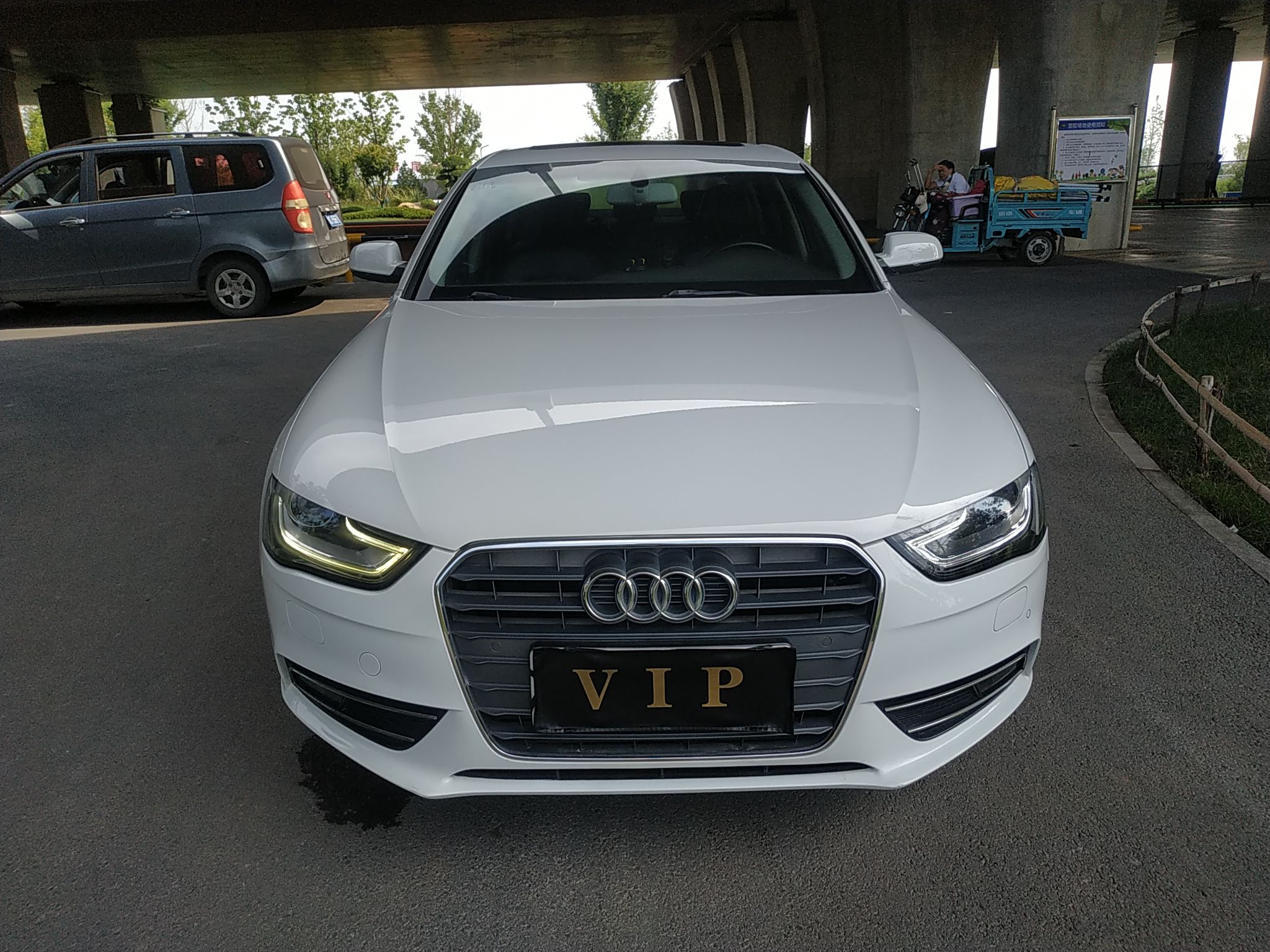 奥迪A4L 2013款 35 TFSI 自动舒适型