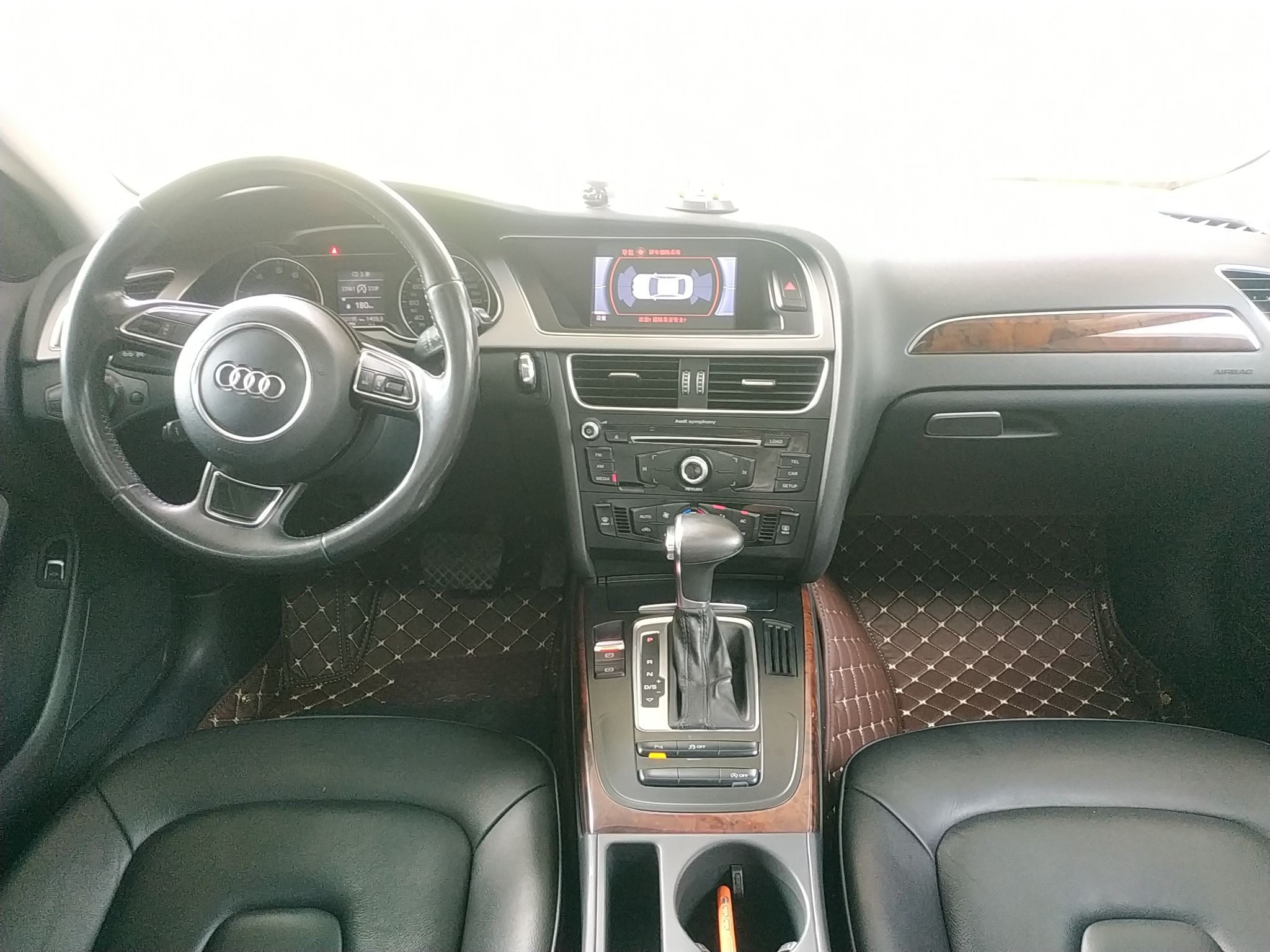 奥迪A4L 2013款 35 TFSI 自动舒适型