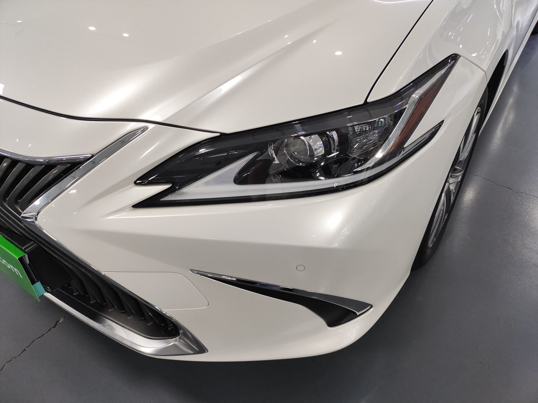 雷克萨斯ES 2020款 200 卓越版