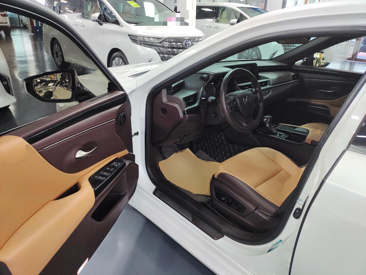 雷克萨斯ES 2020款 200 卓越版