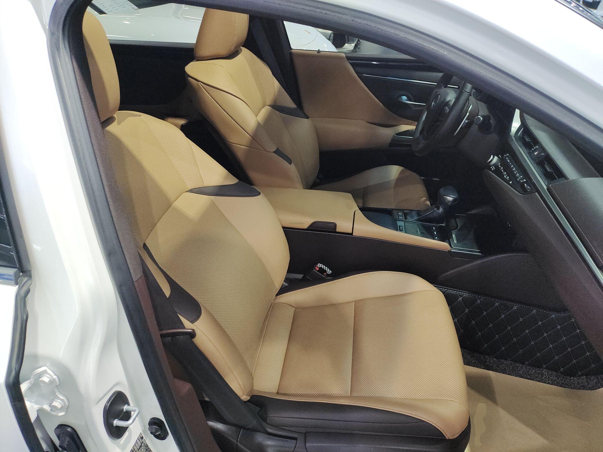 雷克萨斯ES 2020款 200 卓越版