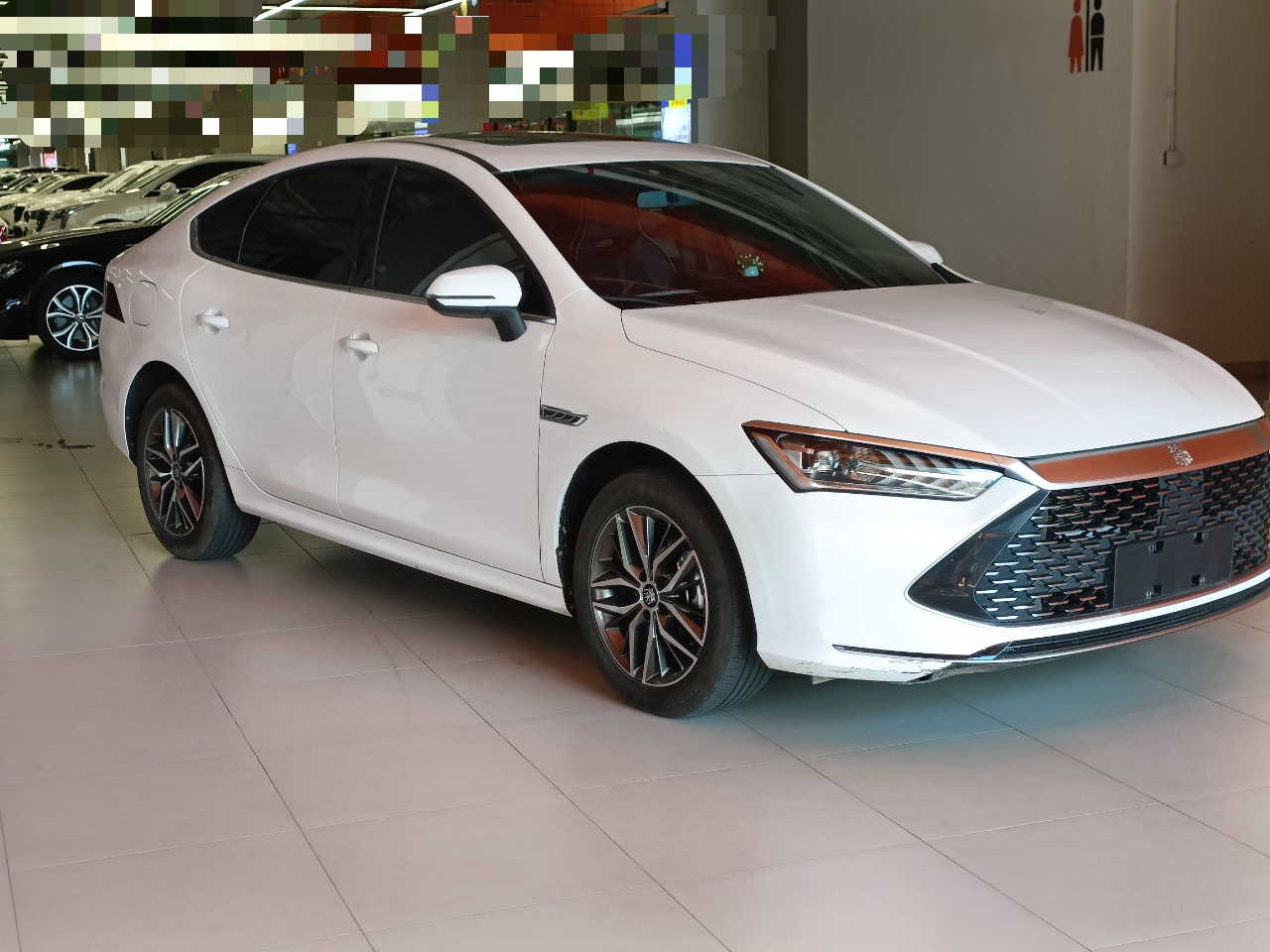 比亚迪 秦PLUS 2021款 DM-i 120KM 尊贵型