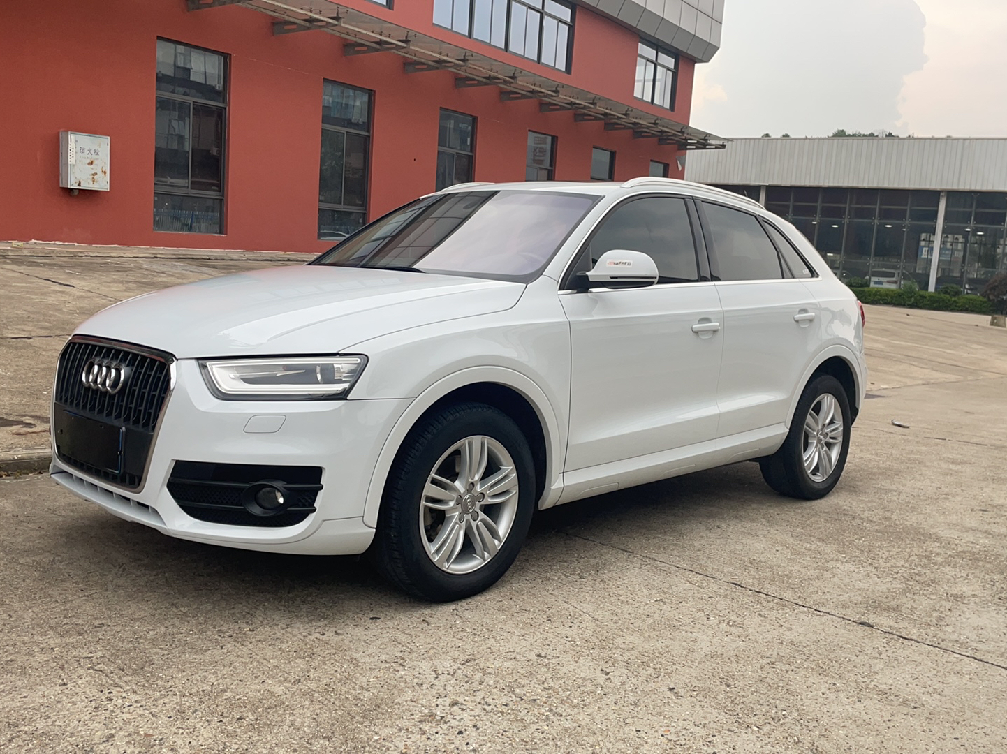 奥迪Q3 2013款 35 TFSI 舒适型