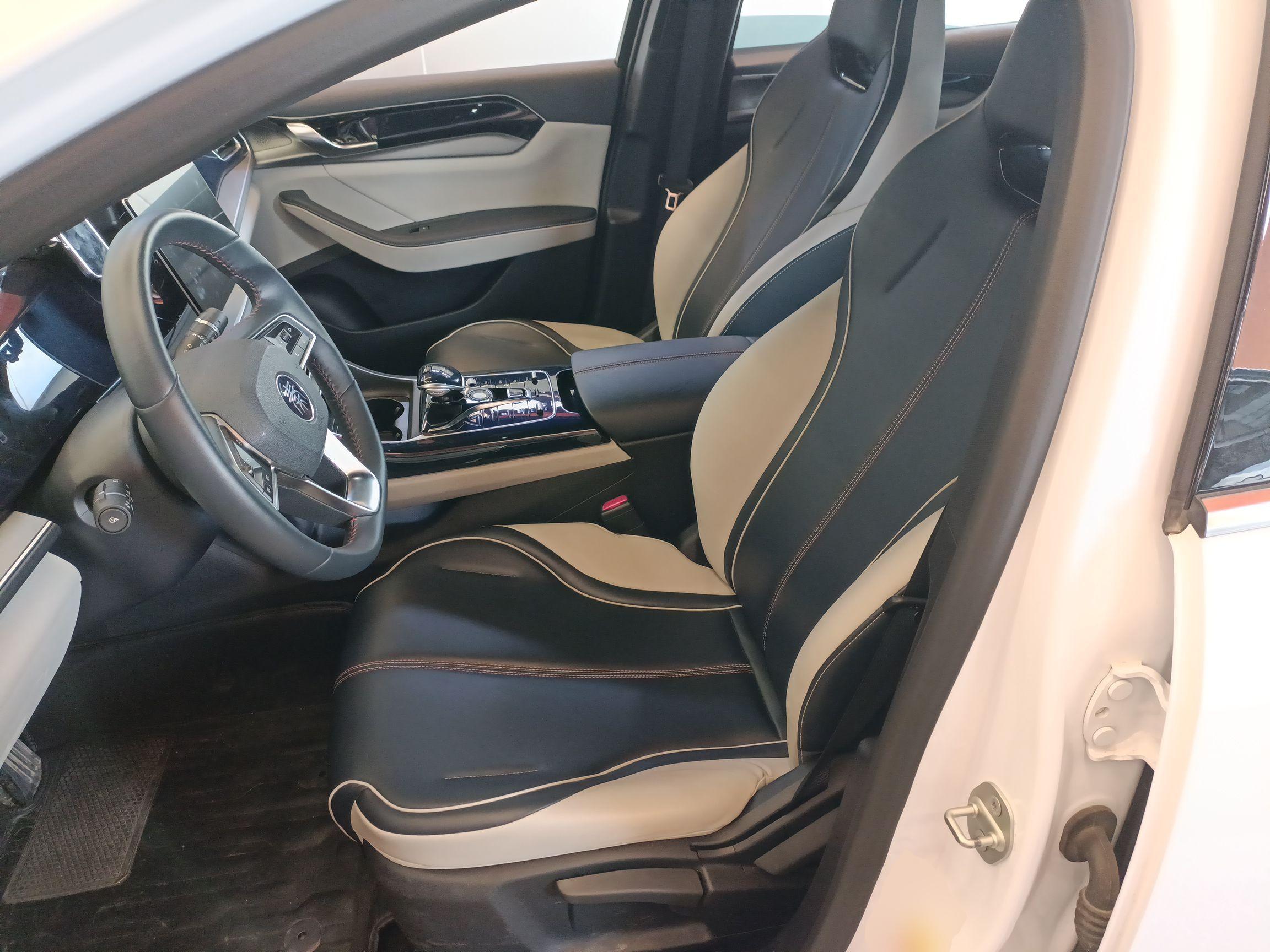 比亚迪 秦PLUS 2021款 DM-i 120KM 尊贵型