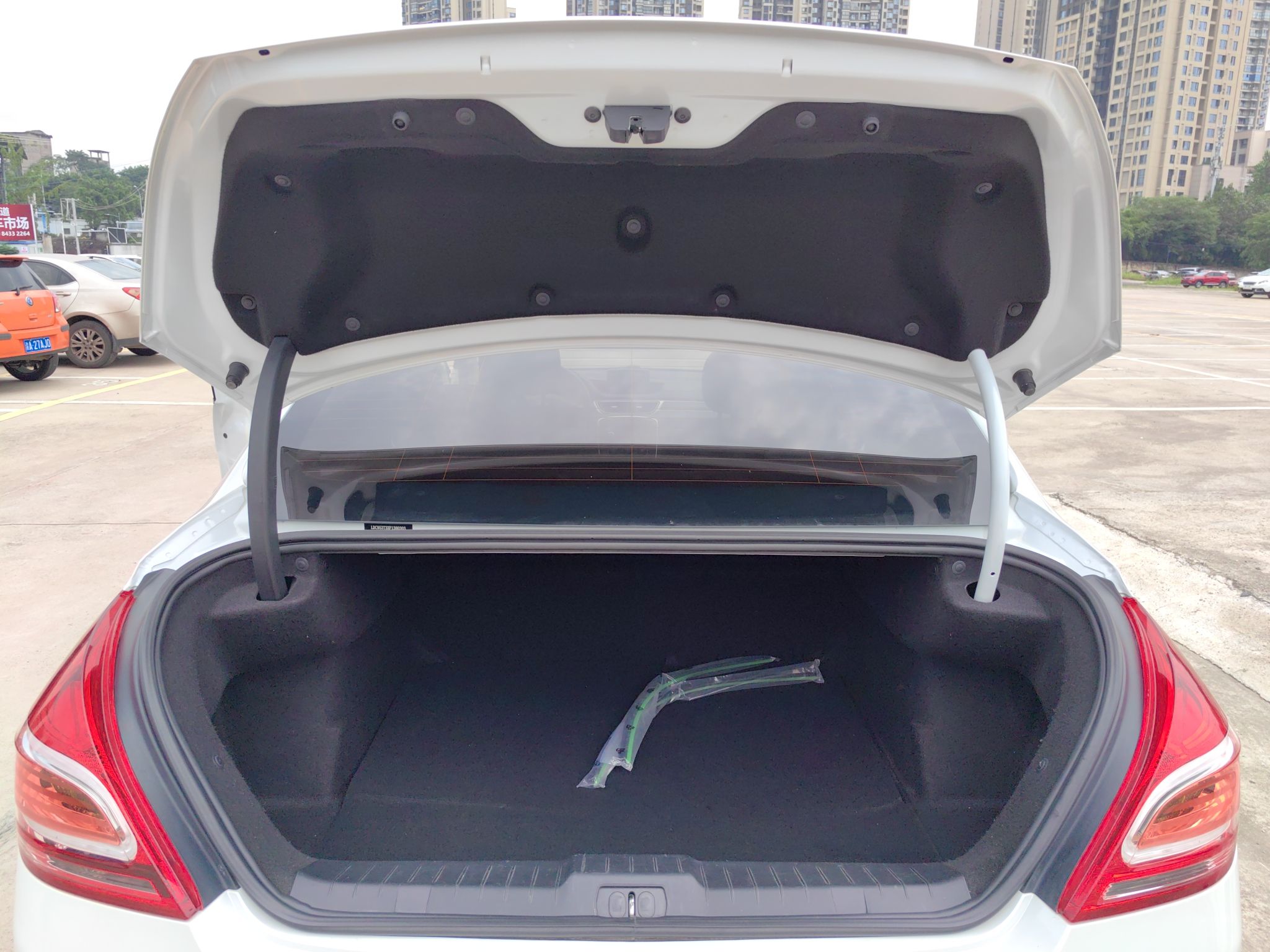 标致308 2014款 乐享版 经典 1.6L 自动优尚型