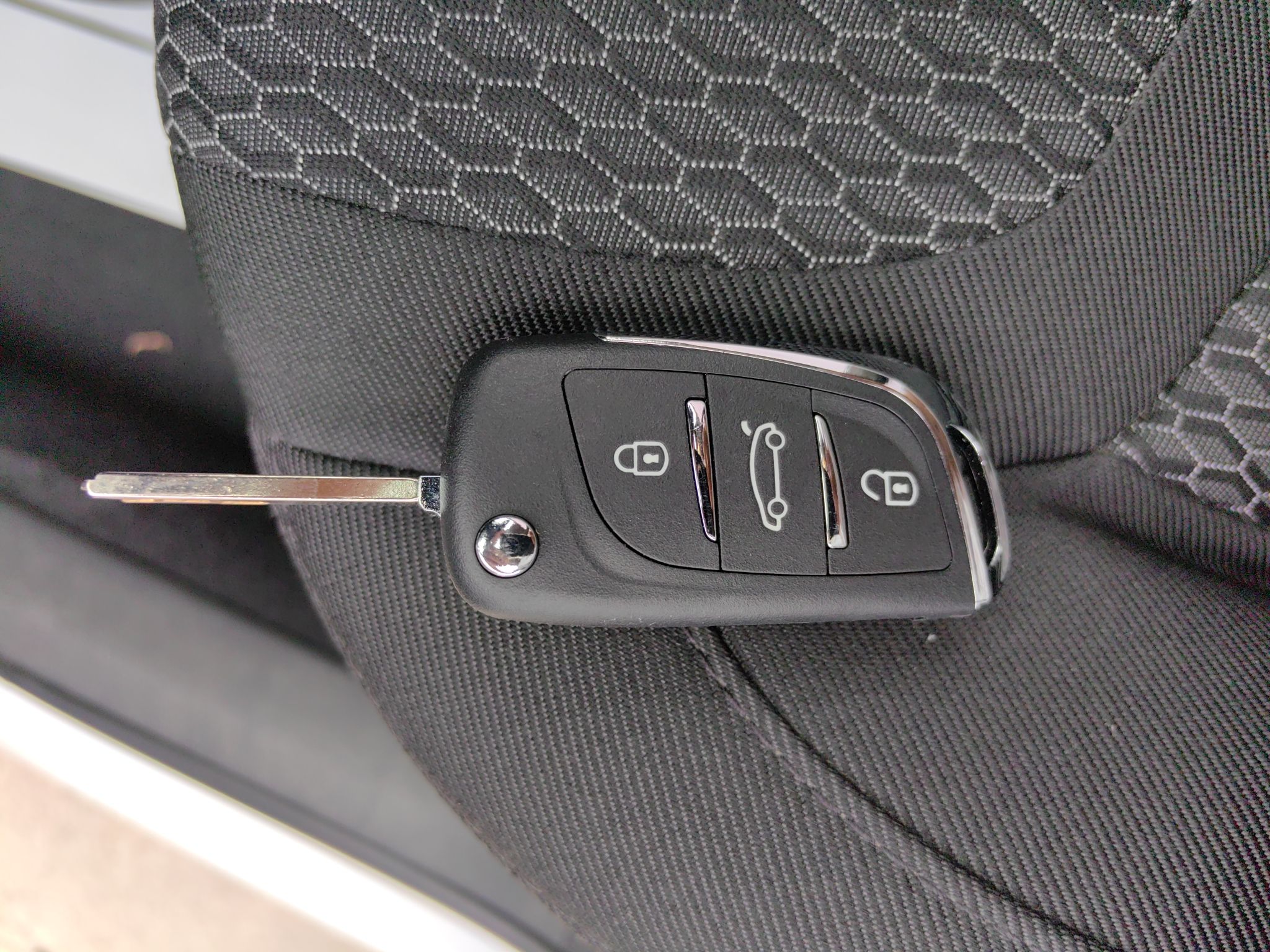 标致308 2014款 乐享版 经典 1.6L 自动优尚型