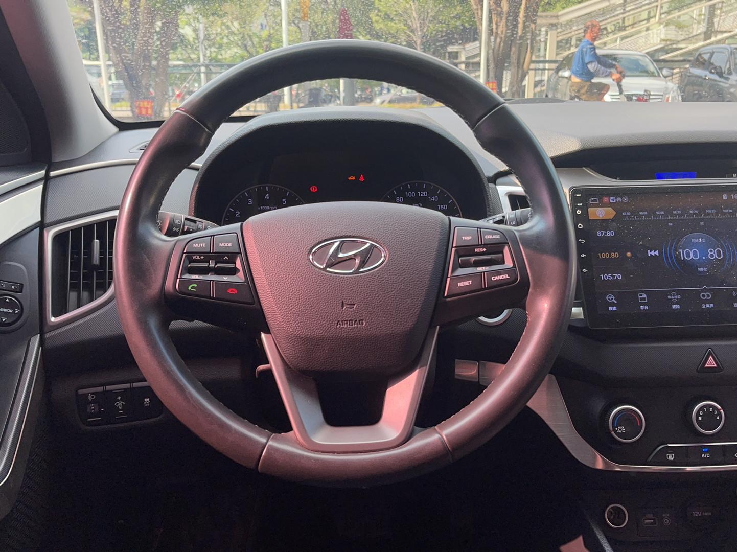 现代ix25 2015款 1.6L 自动两驱智能型GLS