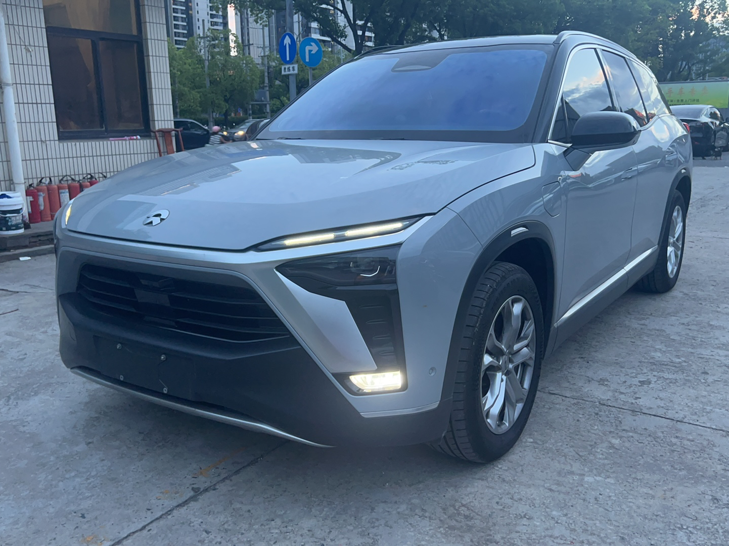 蔚来ES8 2022款 75kWh 六座版