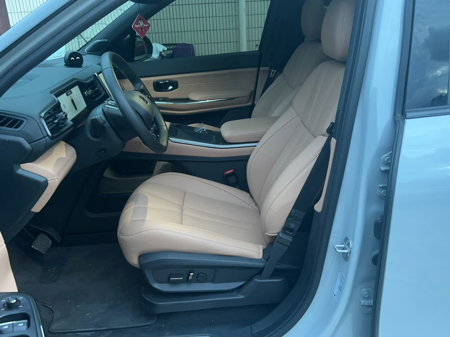 蔚来ES8 2022款 75kWh 六座版