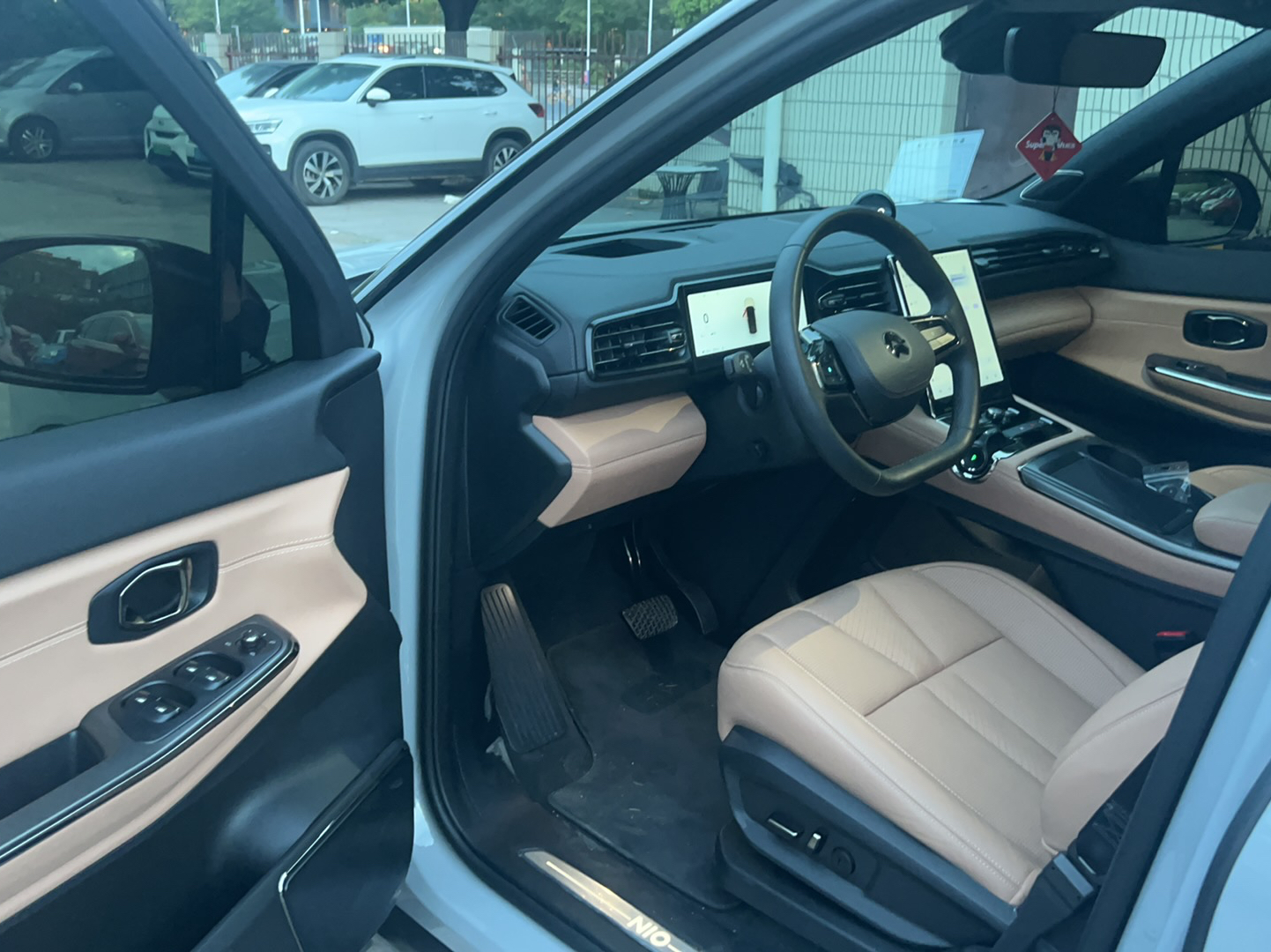 蔚来ES8 2022款 75kWh 六座版