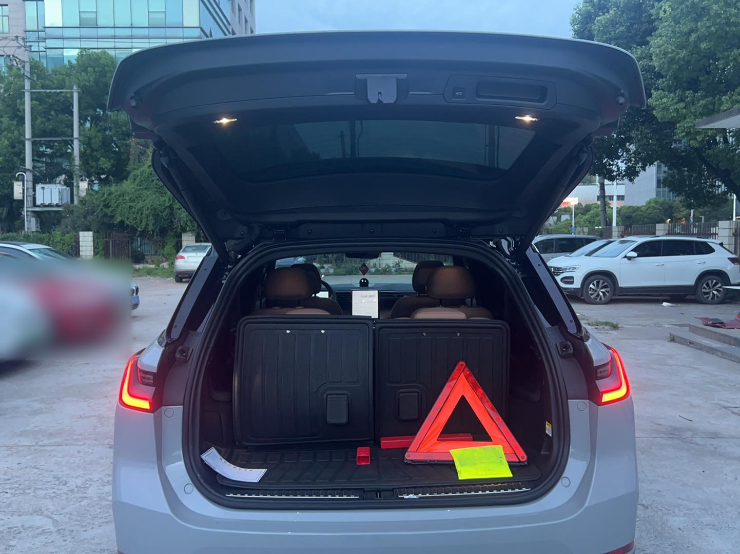 蔚来ES8 2022款 75kWh 六座版