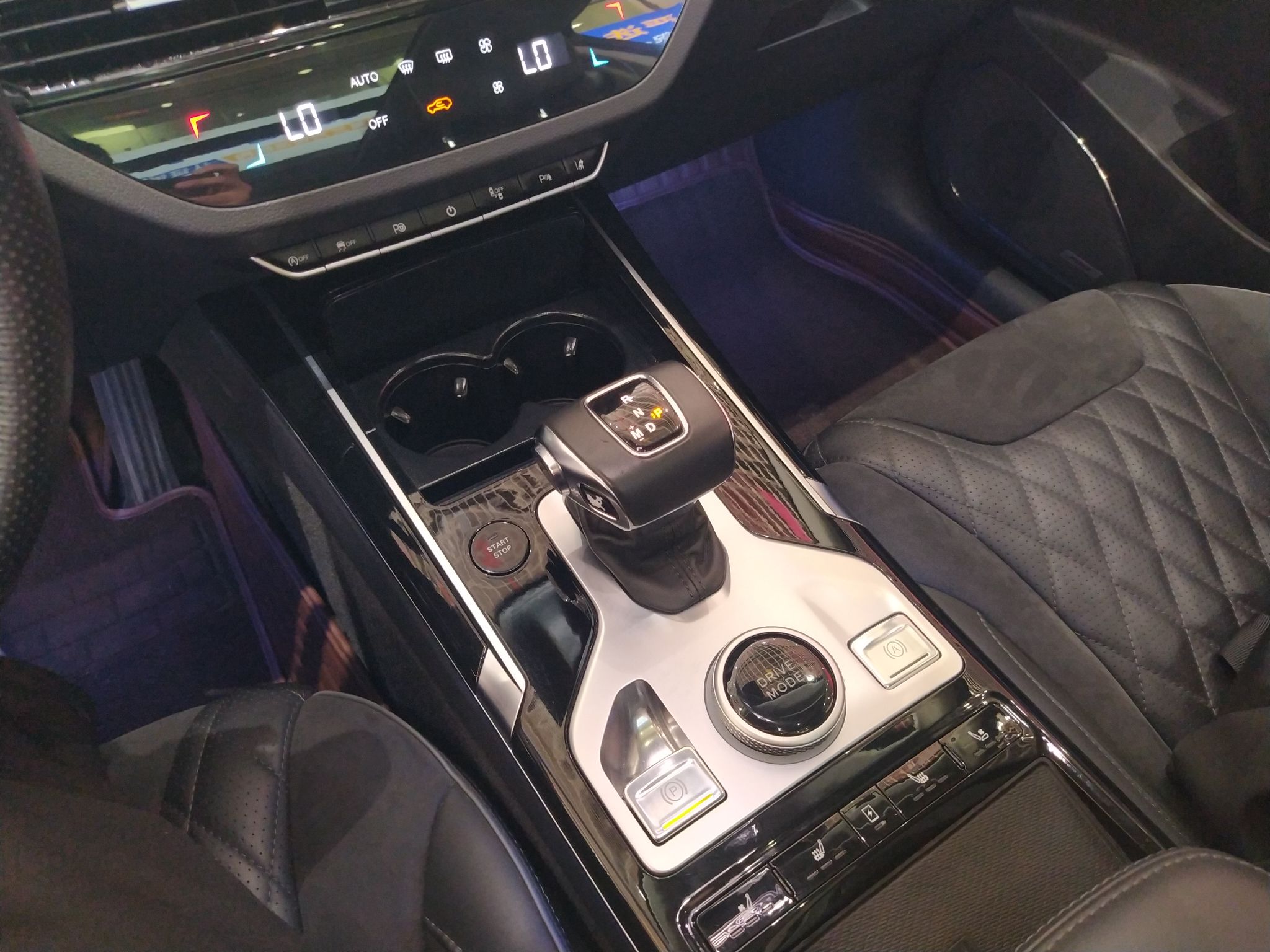 红旗HS5 2019款 2.0T 智联旗领版