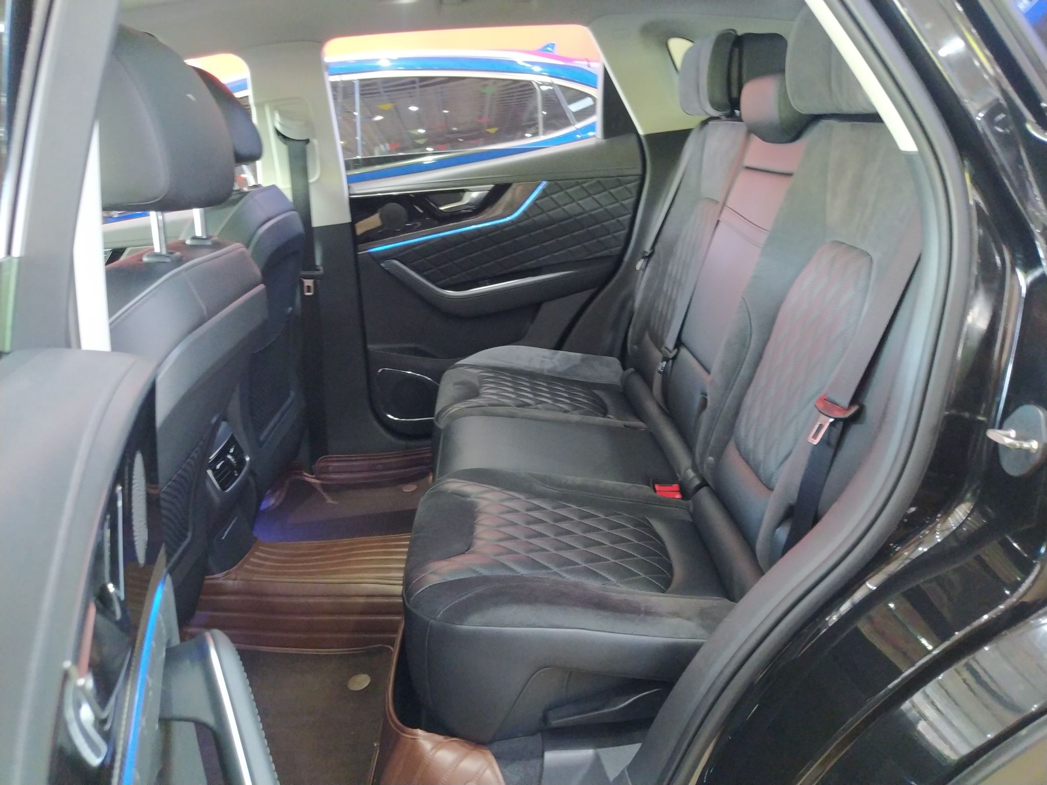 红旗HS5 2019款 2.0T 智联旗领版