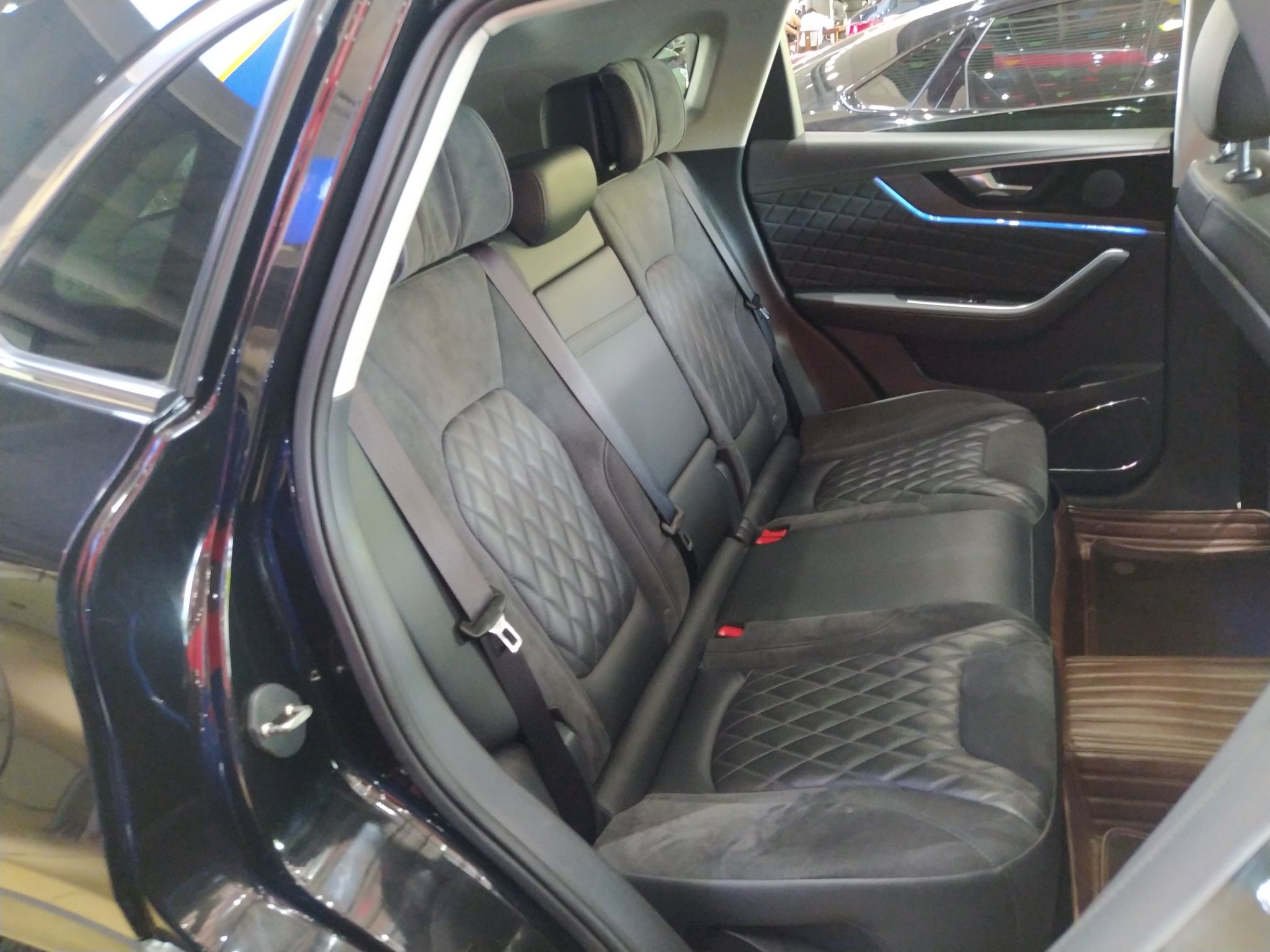 红旗HS5 2019款 2.0T 智联旗领版