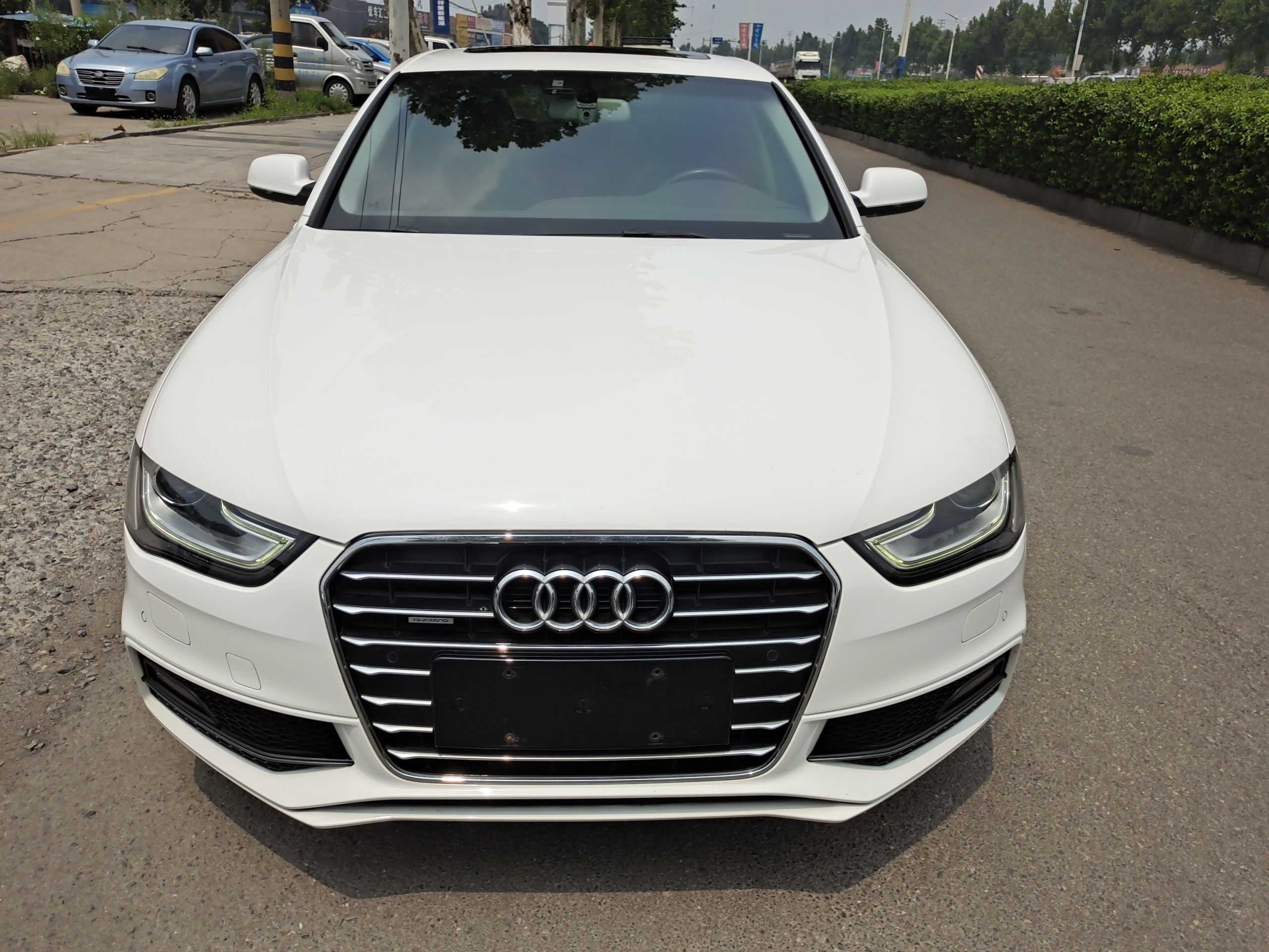 奥迪A4L 2016款 45 TFSI 典藏版 quattro个性运动型