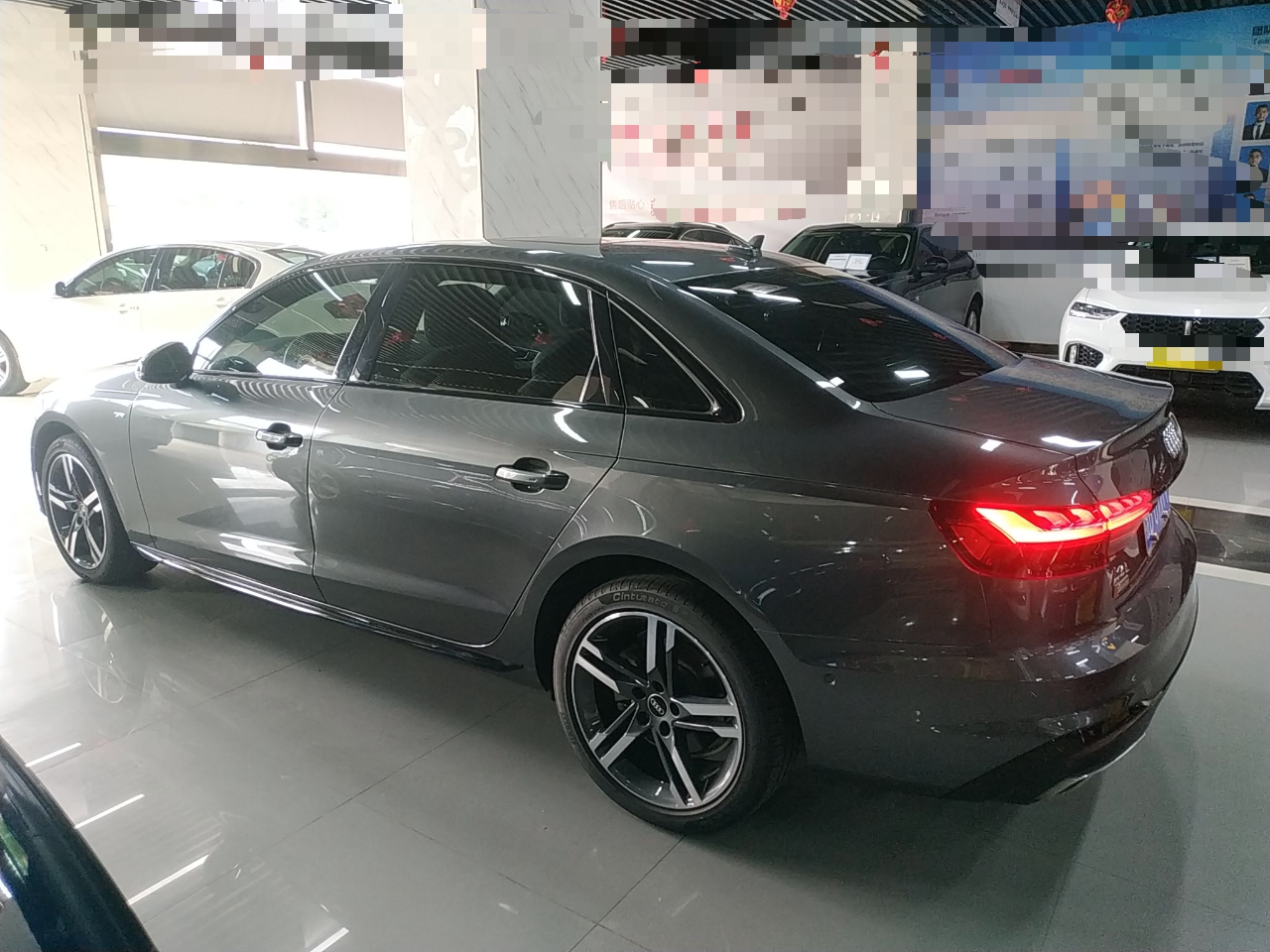 奥迪A4L 2022款 40 TFSI 豪华动感型