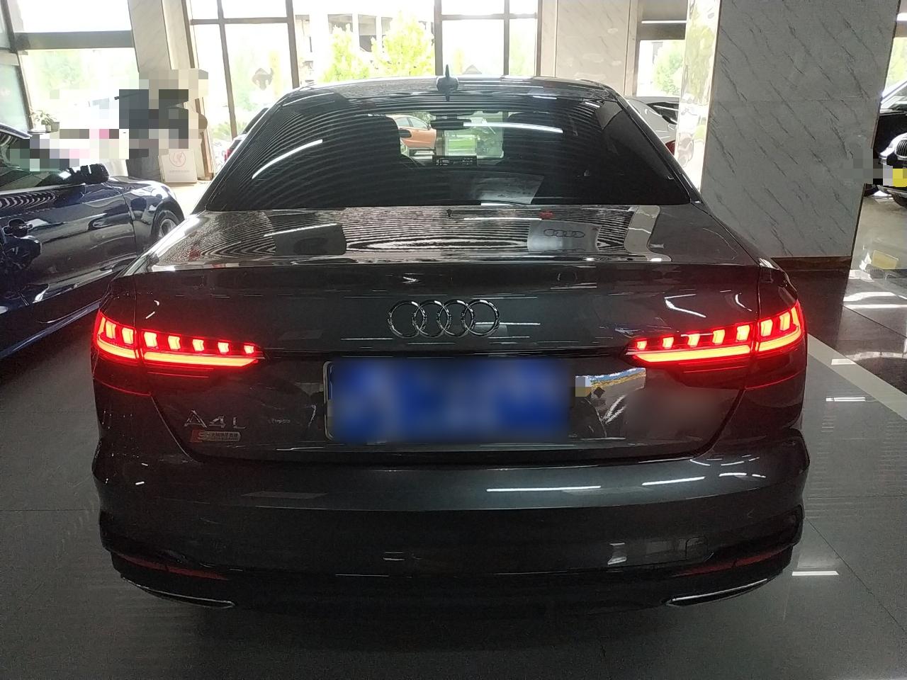 奥迪A4L 2022款 40 TFSI 豪华动感型